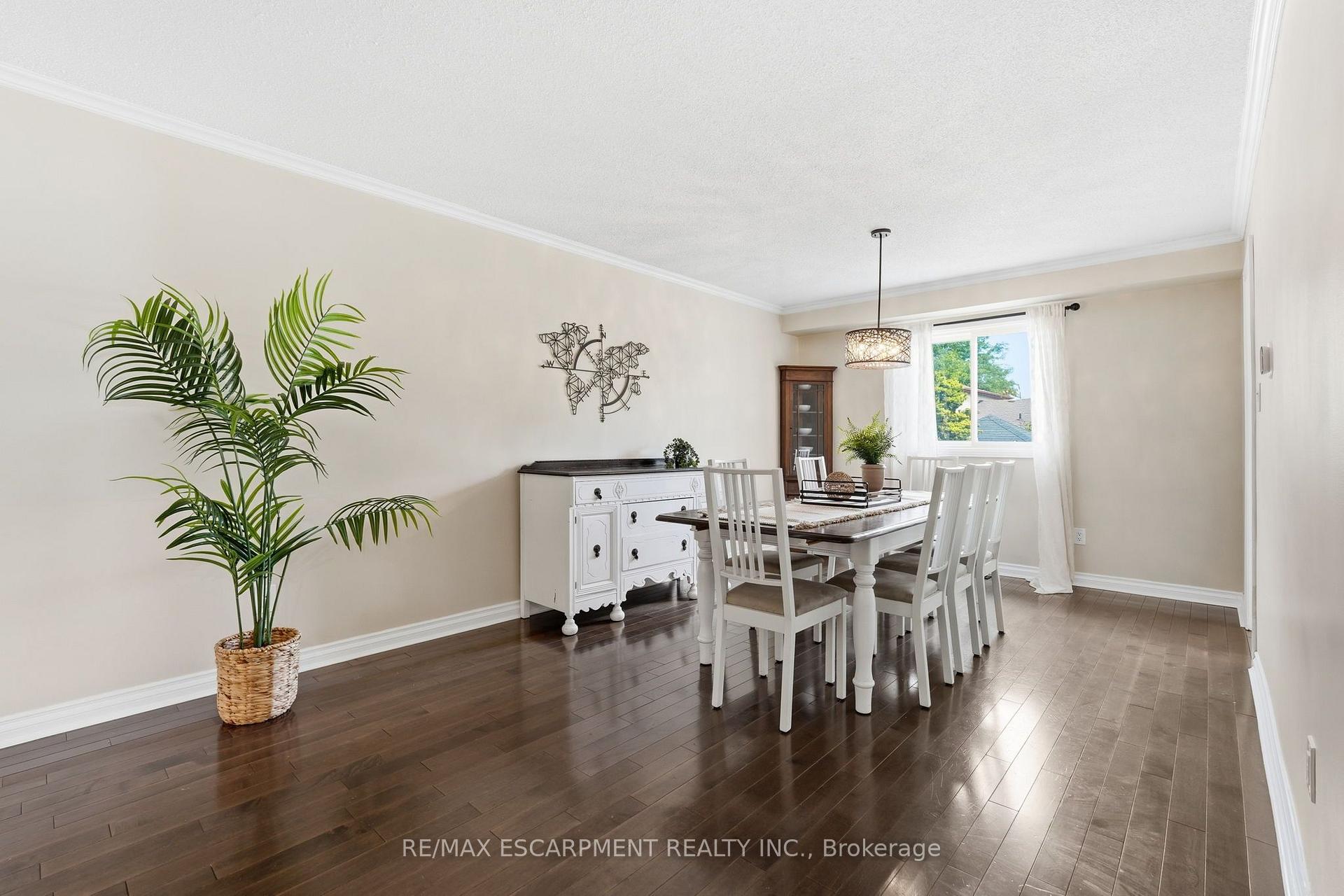 Photo 11 of 10 Acacia Street, Hamilton, Stoney Creek Mountain — HOMEH