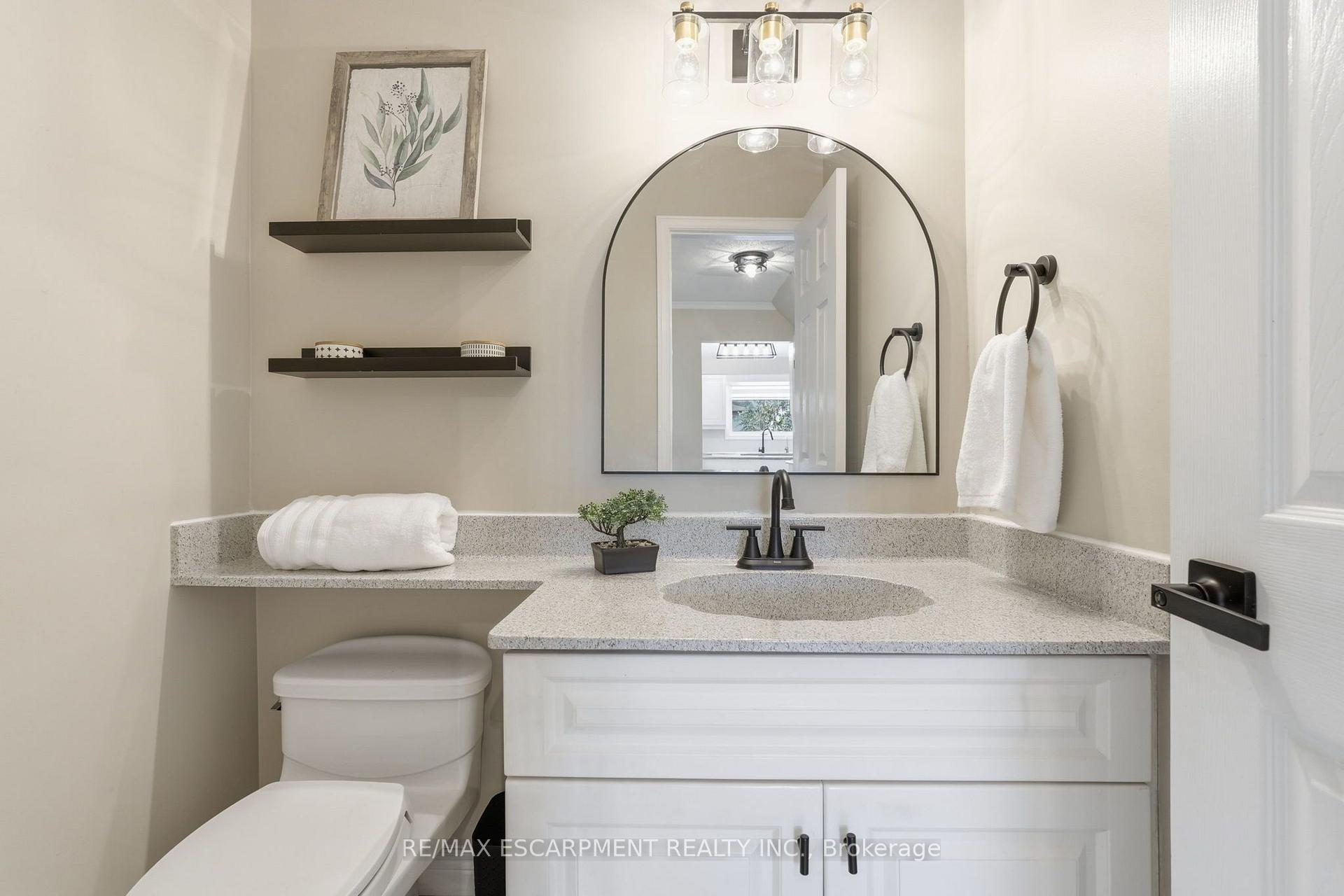 Photo 20 of 10 Acacia Street, Hamilton, Stoney Creek Mountain — HOMEH