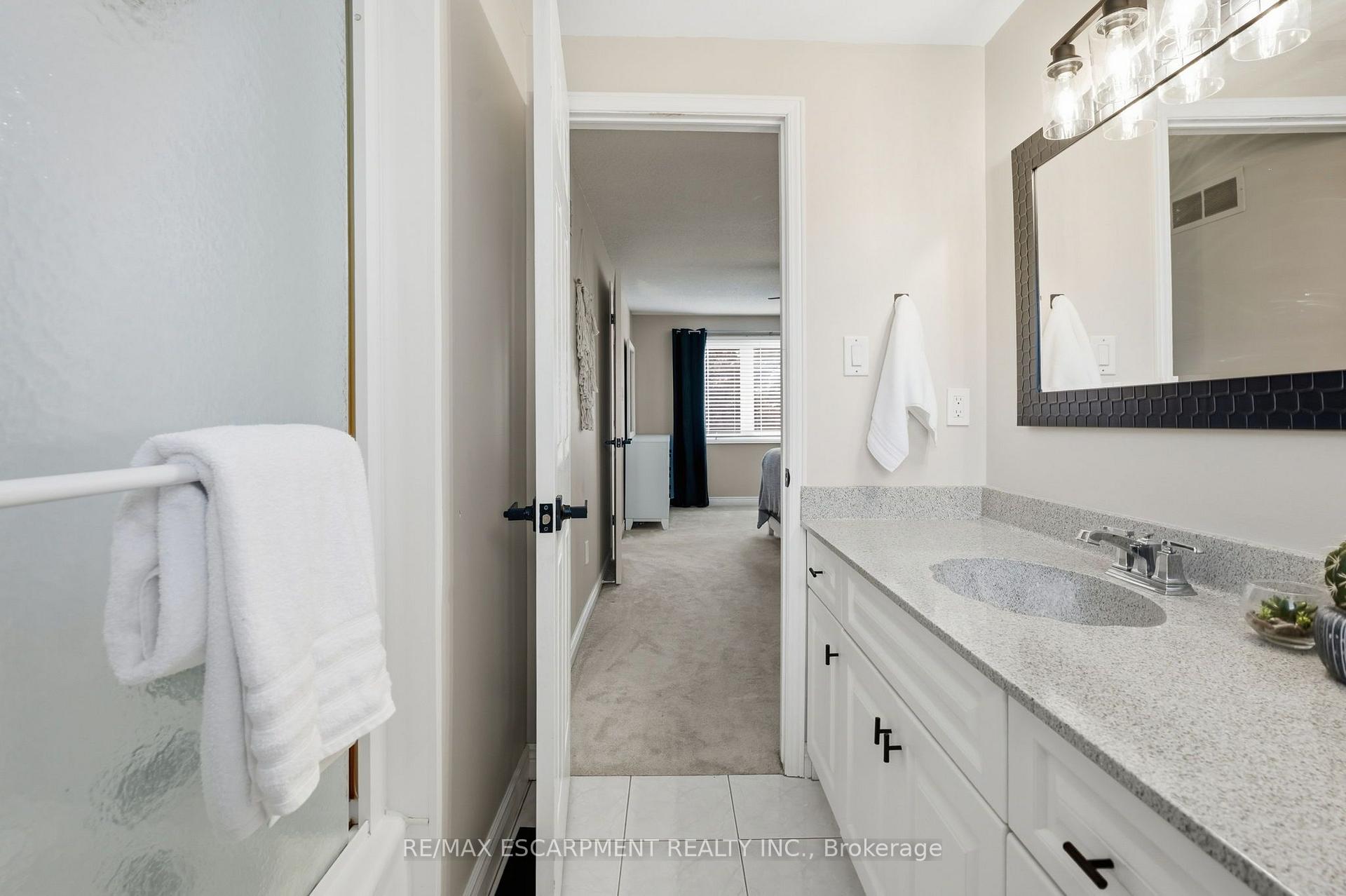 Photo 36 of 10 Acacia Street, Hamilton, Stoney Creek Mountain — HOMEH