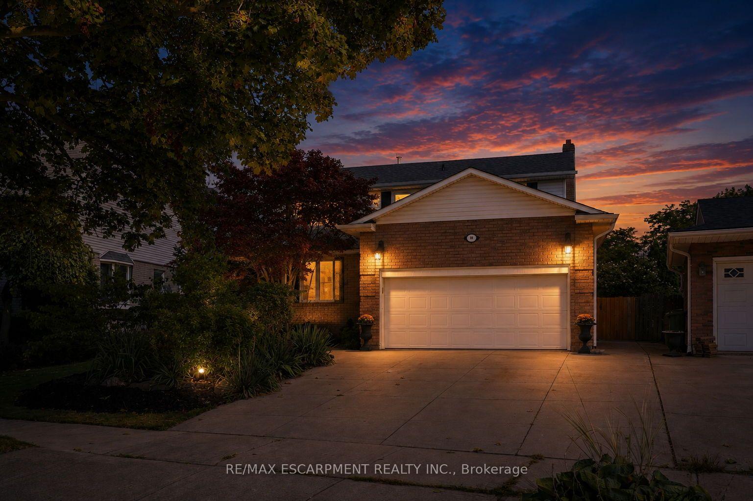 Photo 47 of 10 Acacia Street, Hamilton, Stoney Creek Mountain — HOMEH