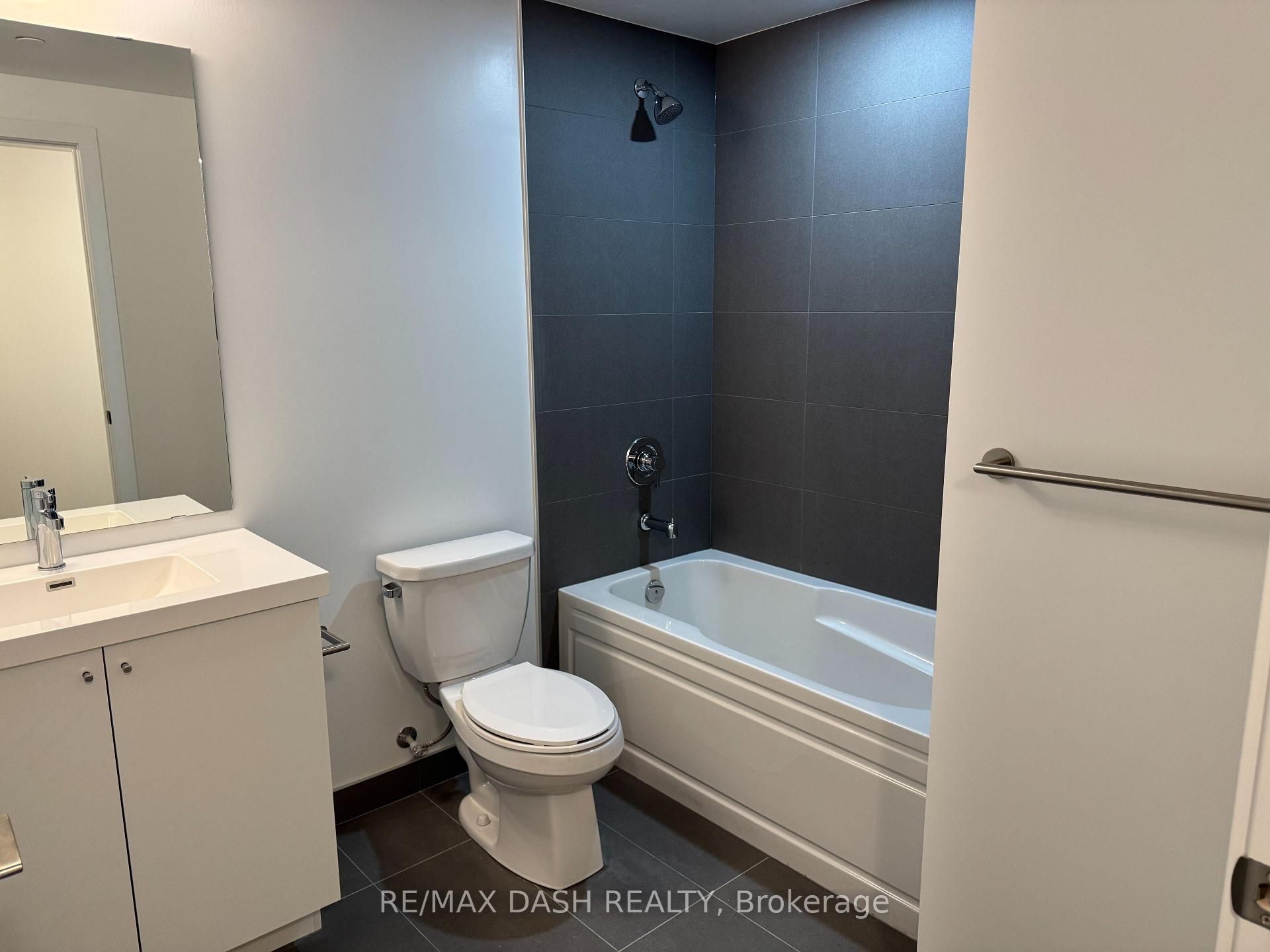 Photo 3 of Unit 1138, 2545 Simcoe Street N, Oshawa, Windfields — HOMEH