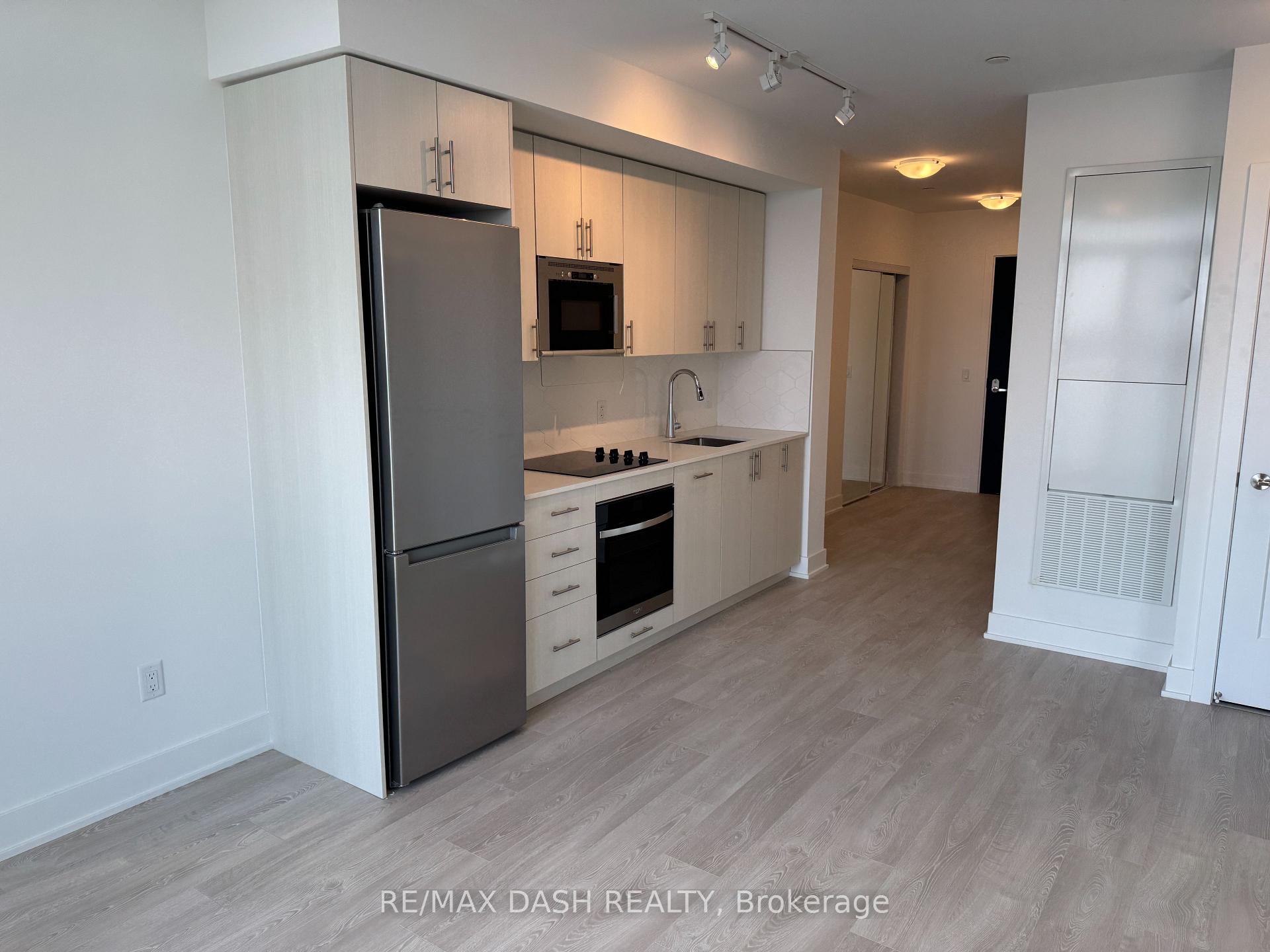 Photo 6 of Unit 922, 2545 Simcoe Street N, Oshawa, Windfields — HOMEH