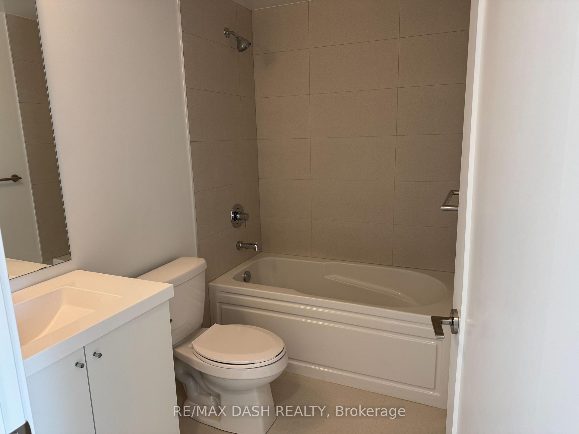 Photo 8 of Unit 922, 2545 Simcoe Street N, Oshawa, Windfields — HOMEH
