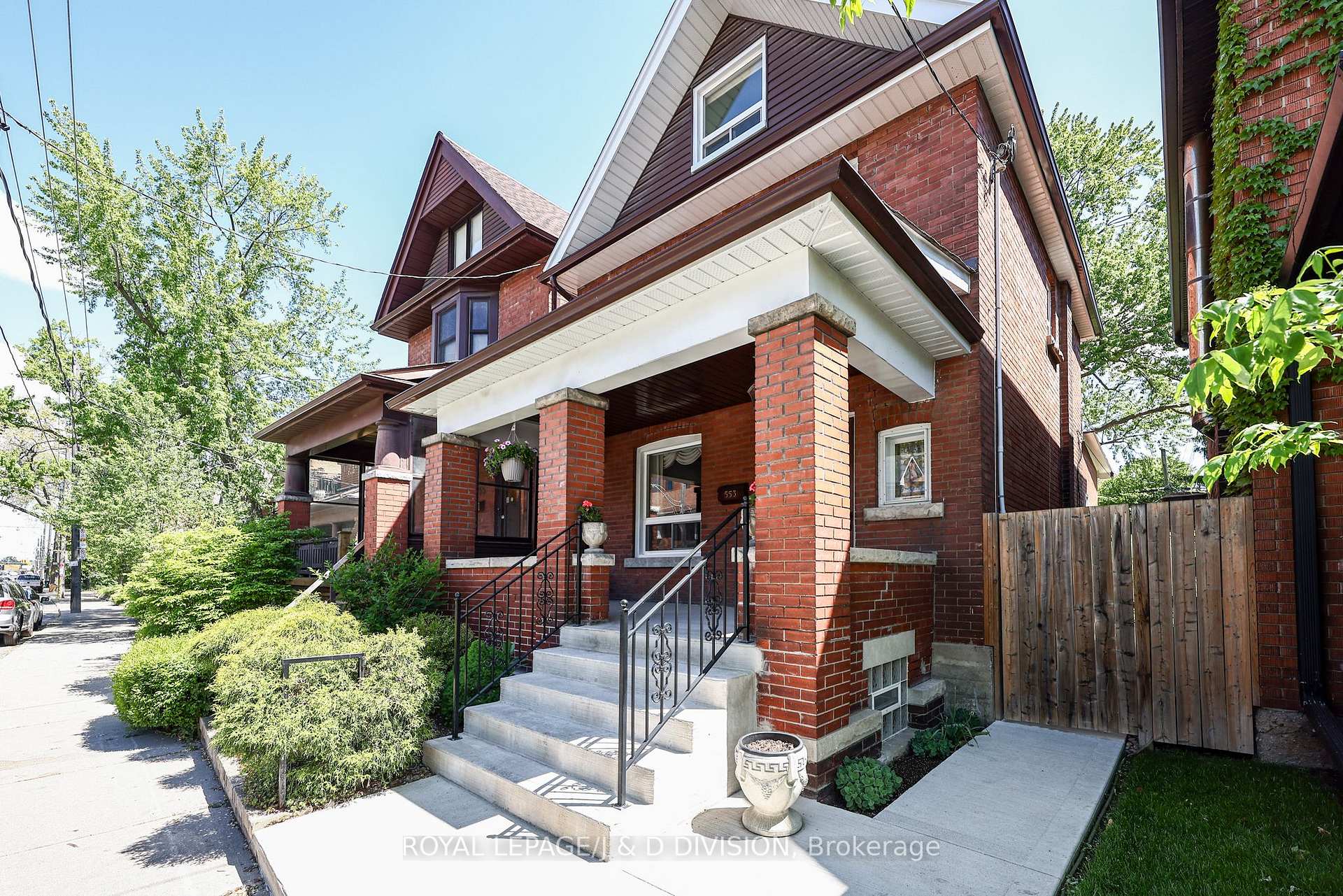 Photo of 553 Runnymede Road