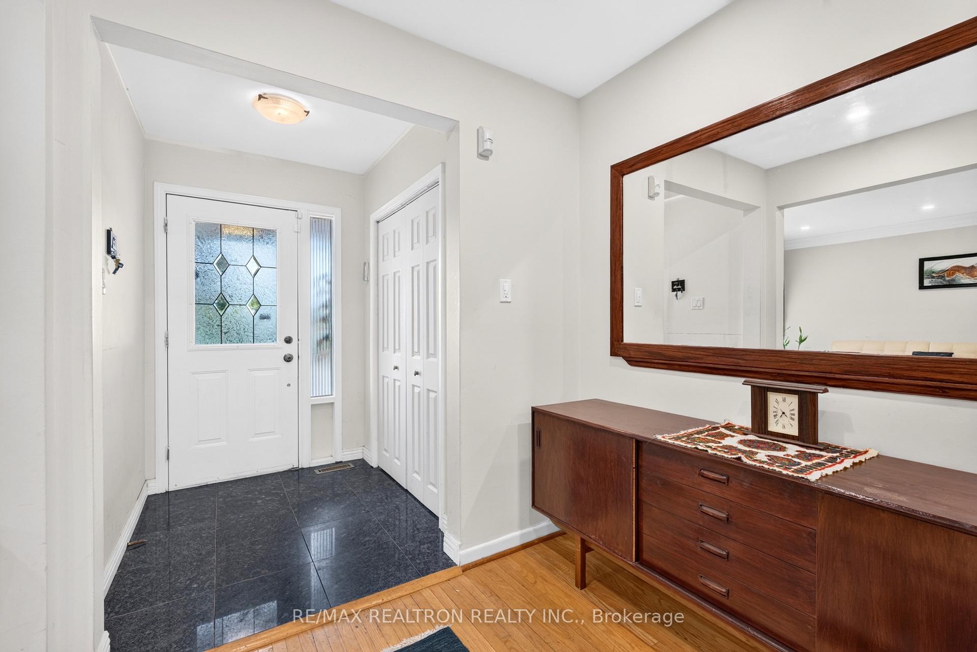 Photo 11 of 591 Cummer Avenue, North York, Bayview Woods-Steeles — HOMEH