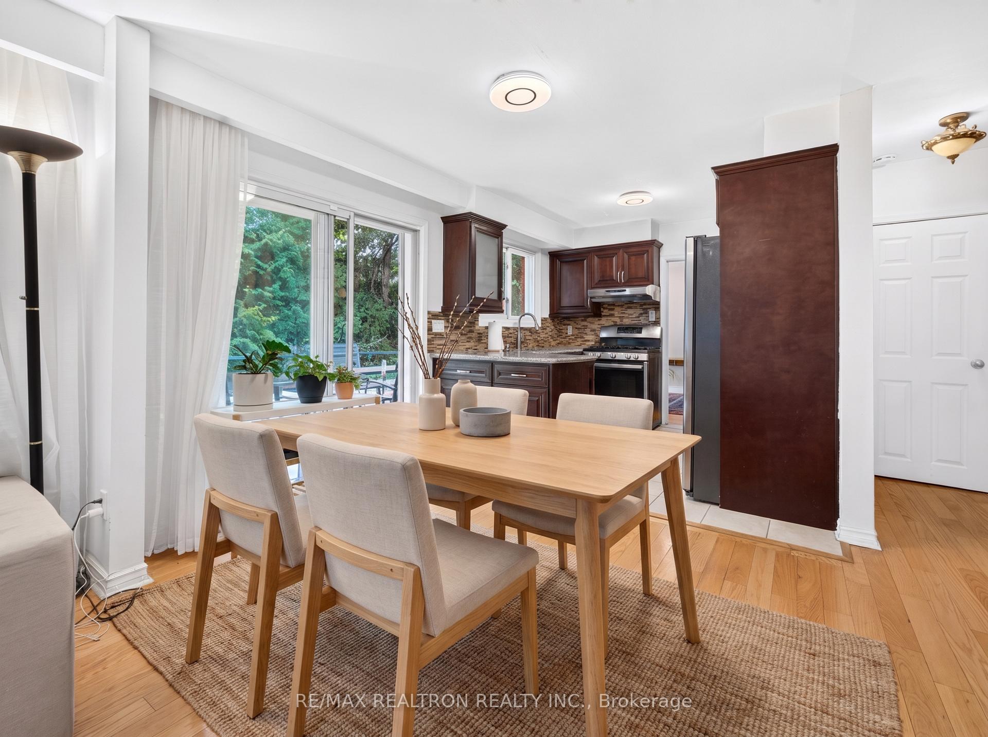Photo 13 of 591 Cummer Avenue, North York, Bayview Woods-Steeles — HOMEH