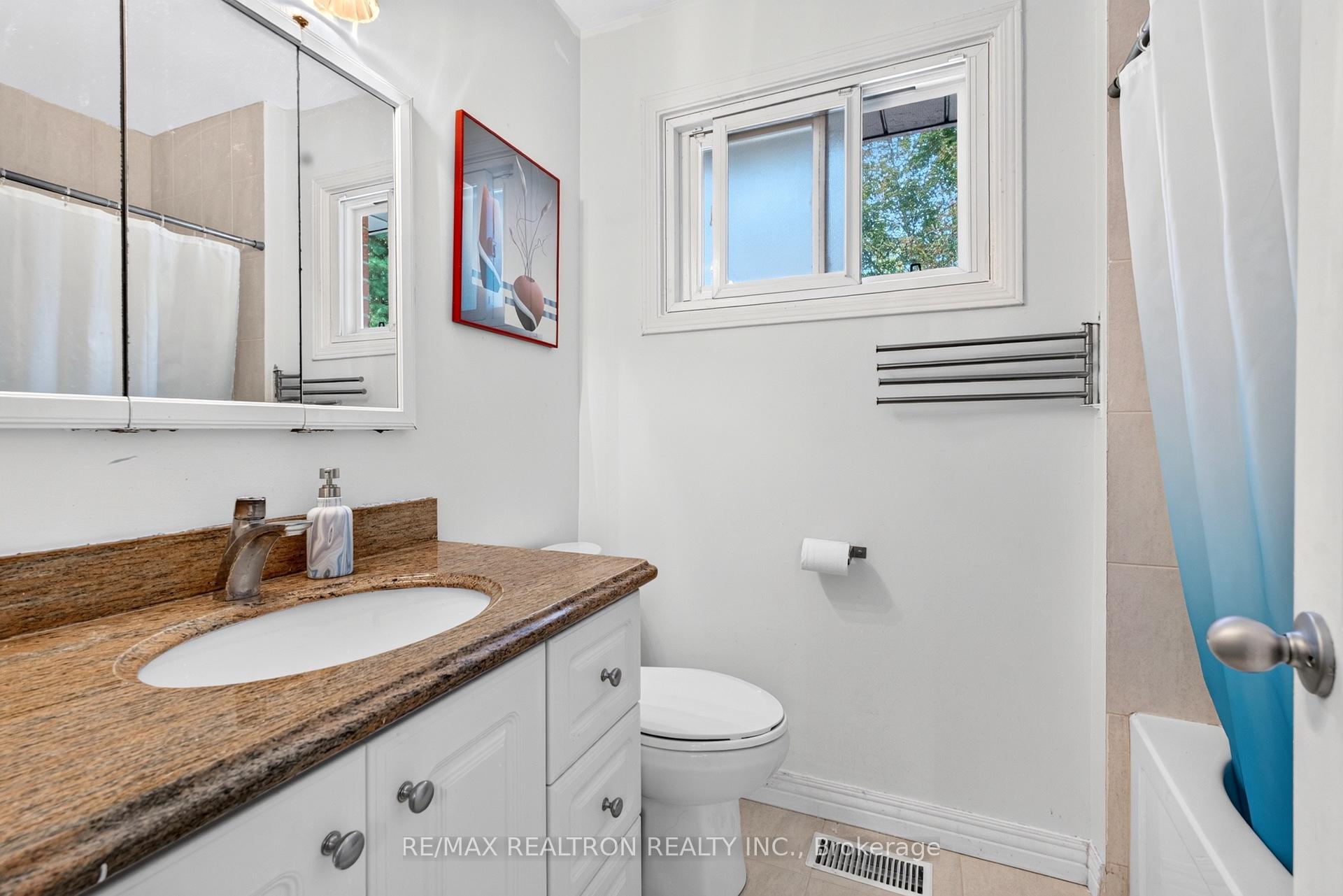 Photo 15 of 591 Cummer Avenue, North York, Bayview Woods-Steeles — HOMEH