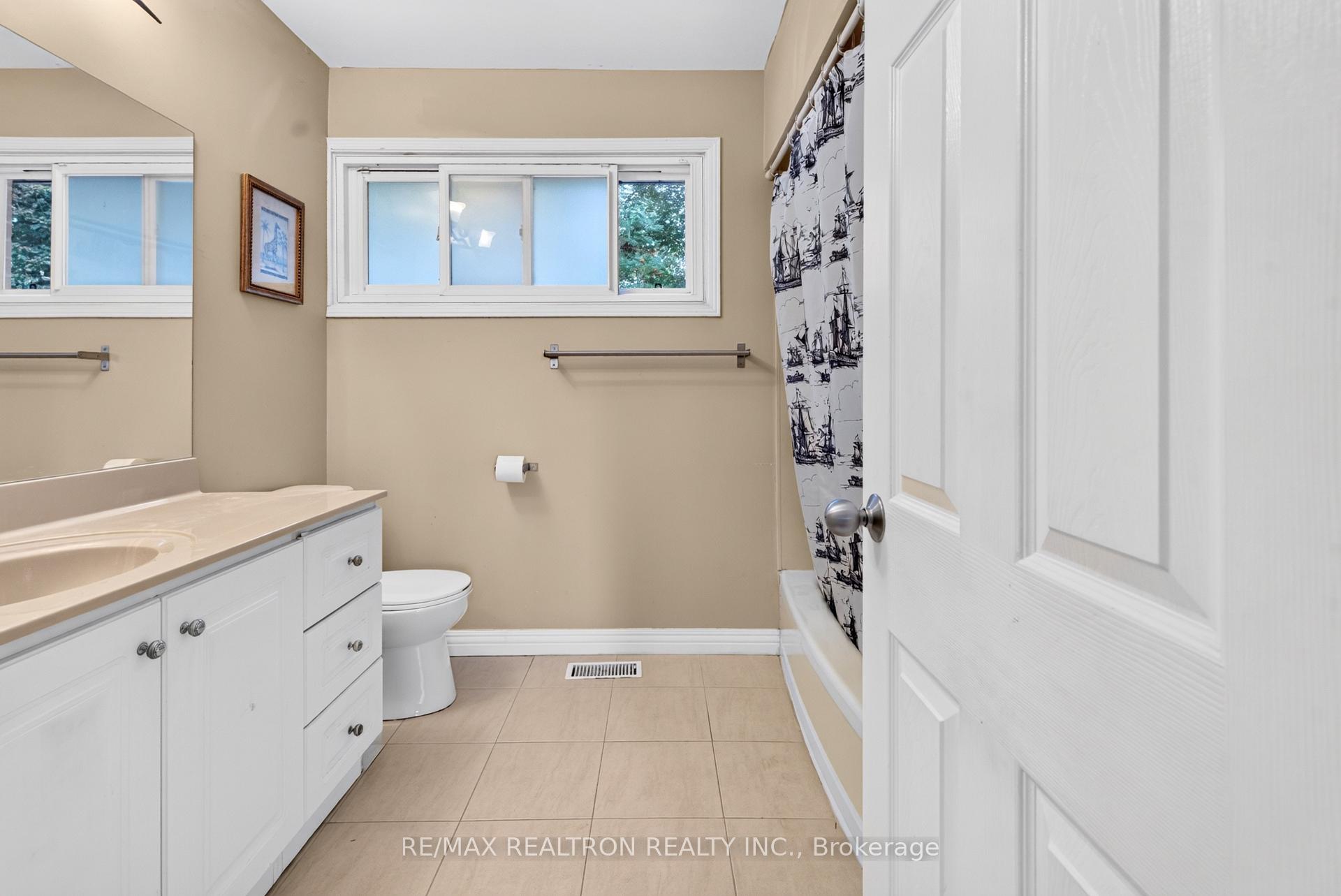 Photo 17 of 591 Cummer Avenue, North York, Bayview Woods-Steeles — HOMEH
