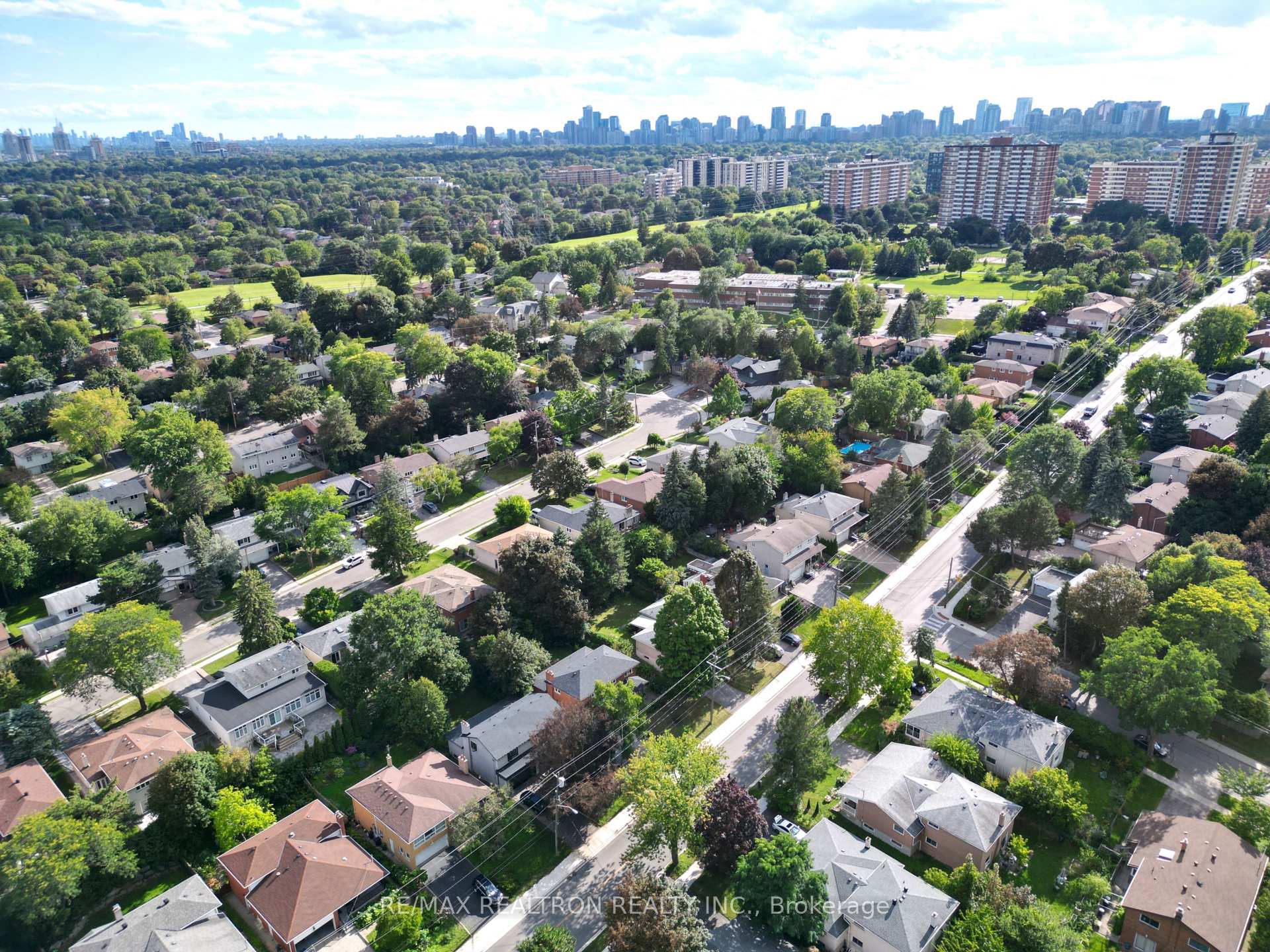 Photo 32 of 591 Cummer Avenue, North York, Bayview Woods-Steeles — HOMEH