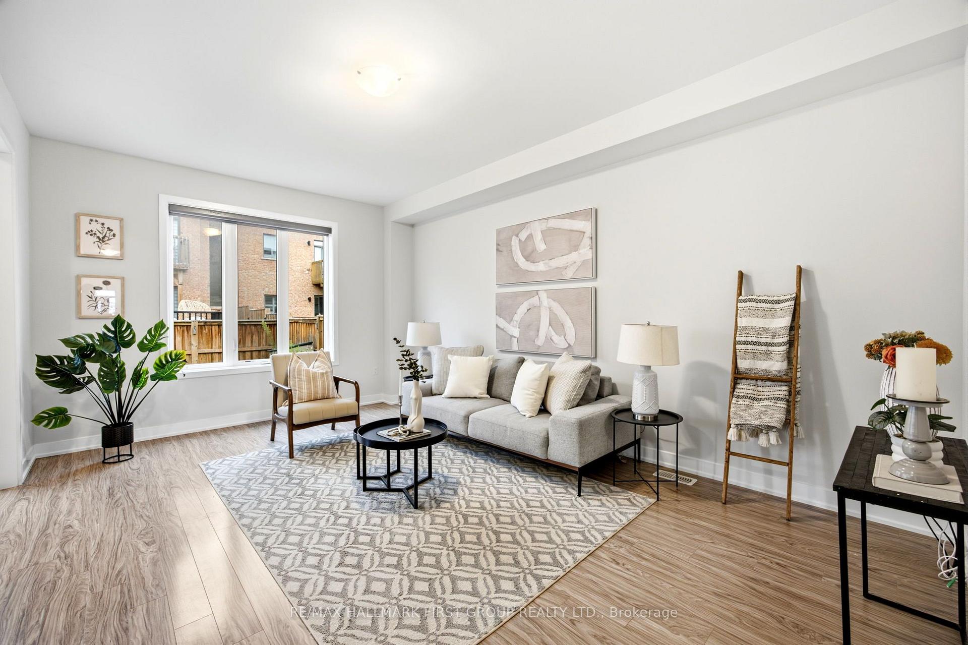 Photo 33 of 142 Vanier Street, Whitby, Pringle Creek — HOMEH