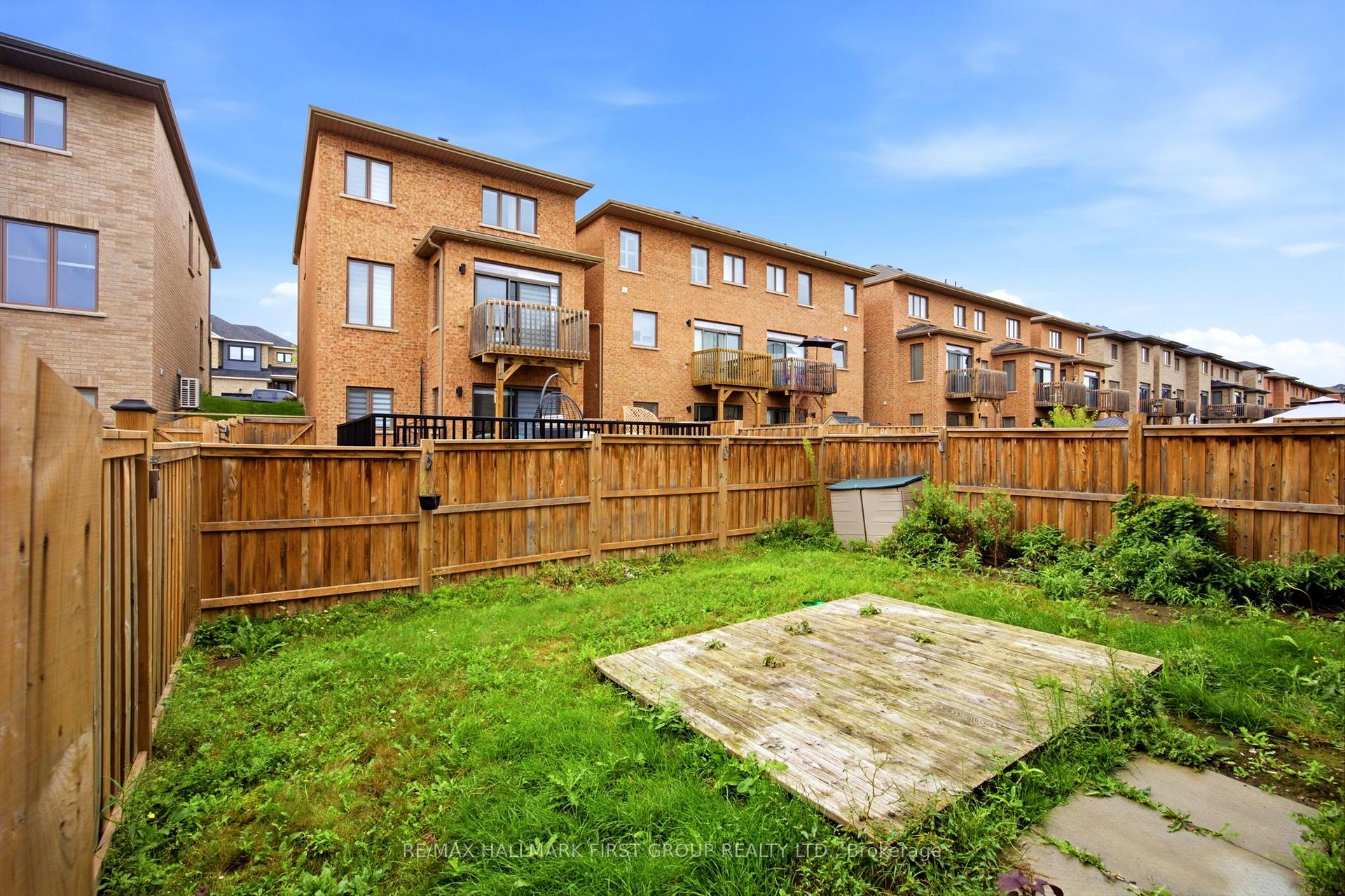 Photo 65 of 142 Vanier Street, Whitby, Pringle Creek — HOMEH