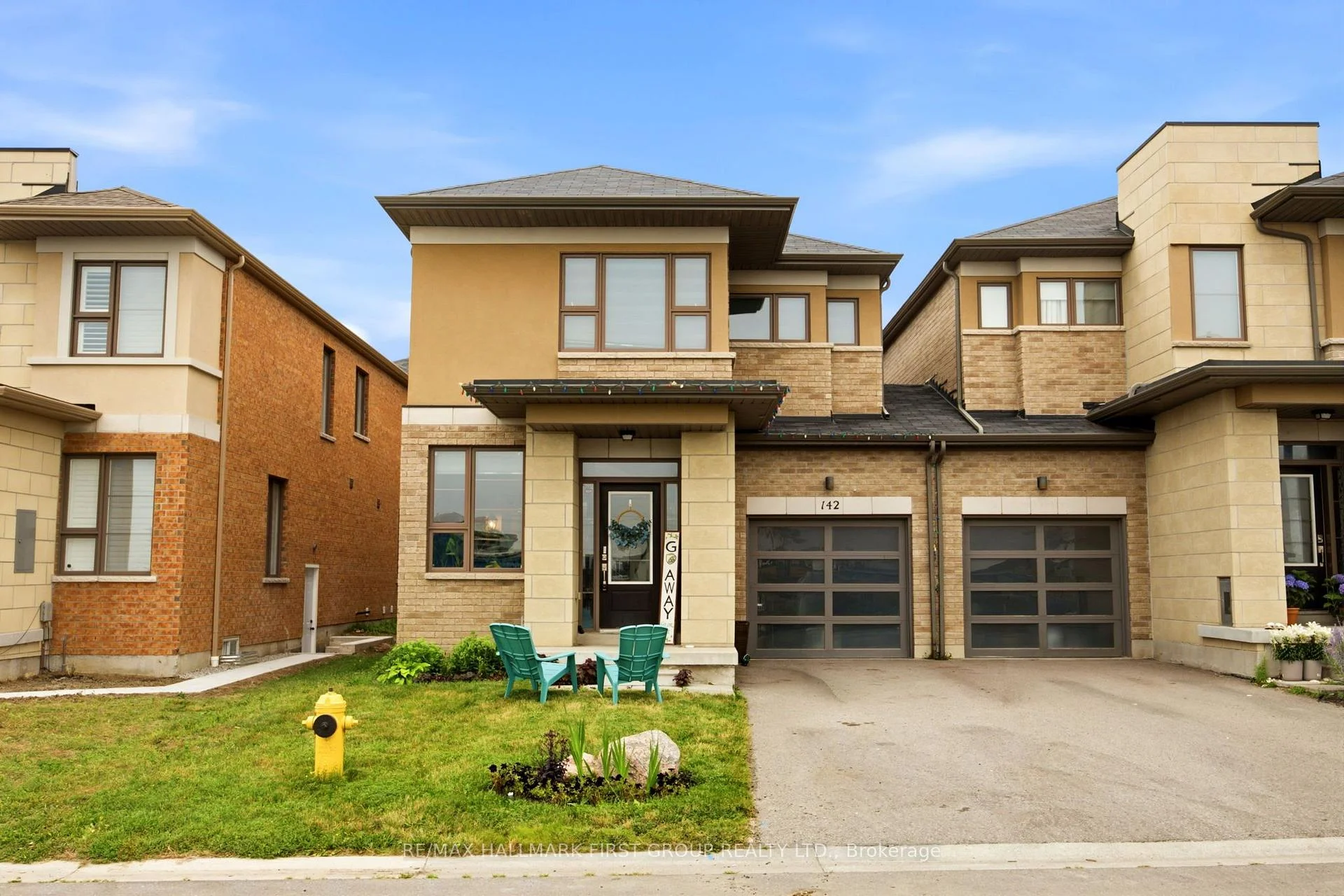 Photo 2 of 142 Vanier Street, Whitby, Pringle Creek — HOMEH