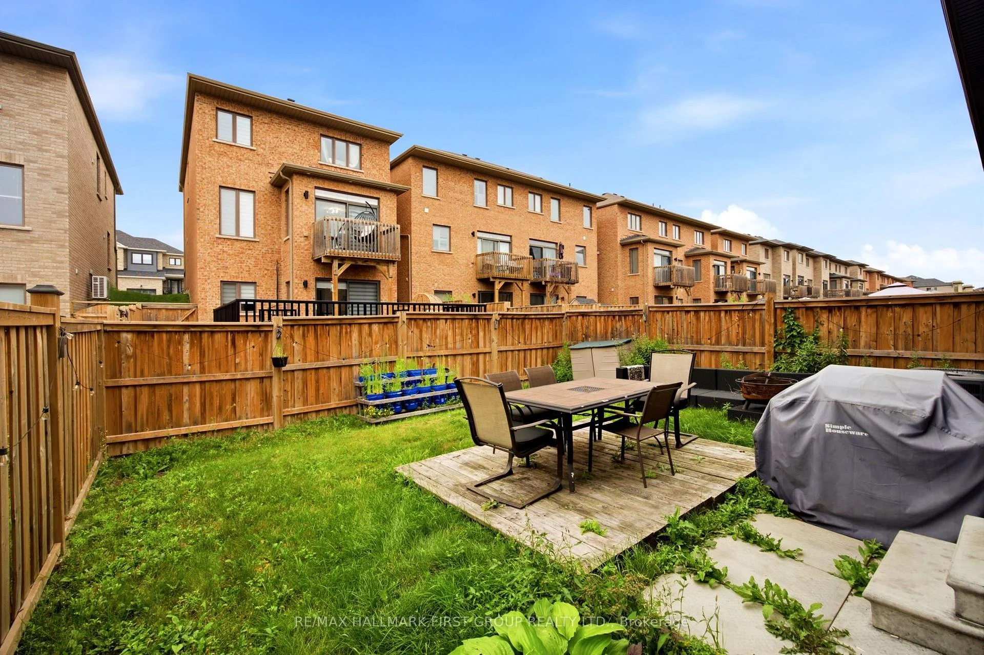 Photo 29 of 142 Vanier Street, Whitby, Pringle Creek — HOMEH