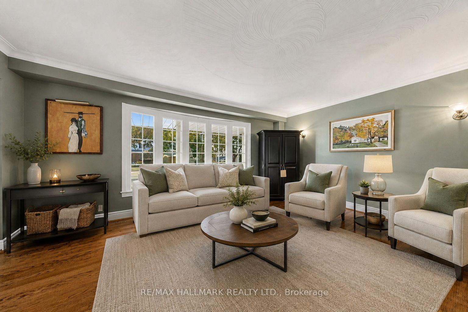 Photo 7 of 135 Senator Reesors Drive, Markham, Sherwood-Amberglen — HOMEH