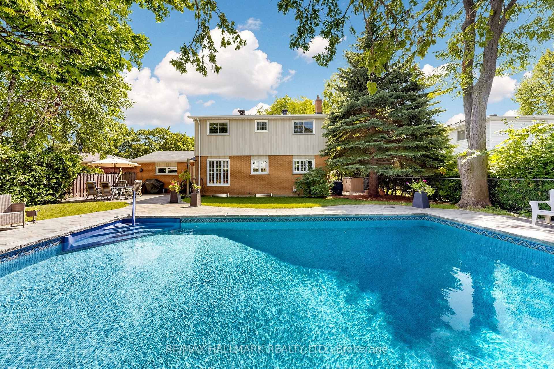 Photo 32 of 135 Senator Reesors Drive, Markham, Sherwood-Amberglen — HOMEH