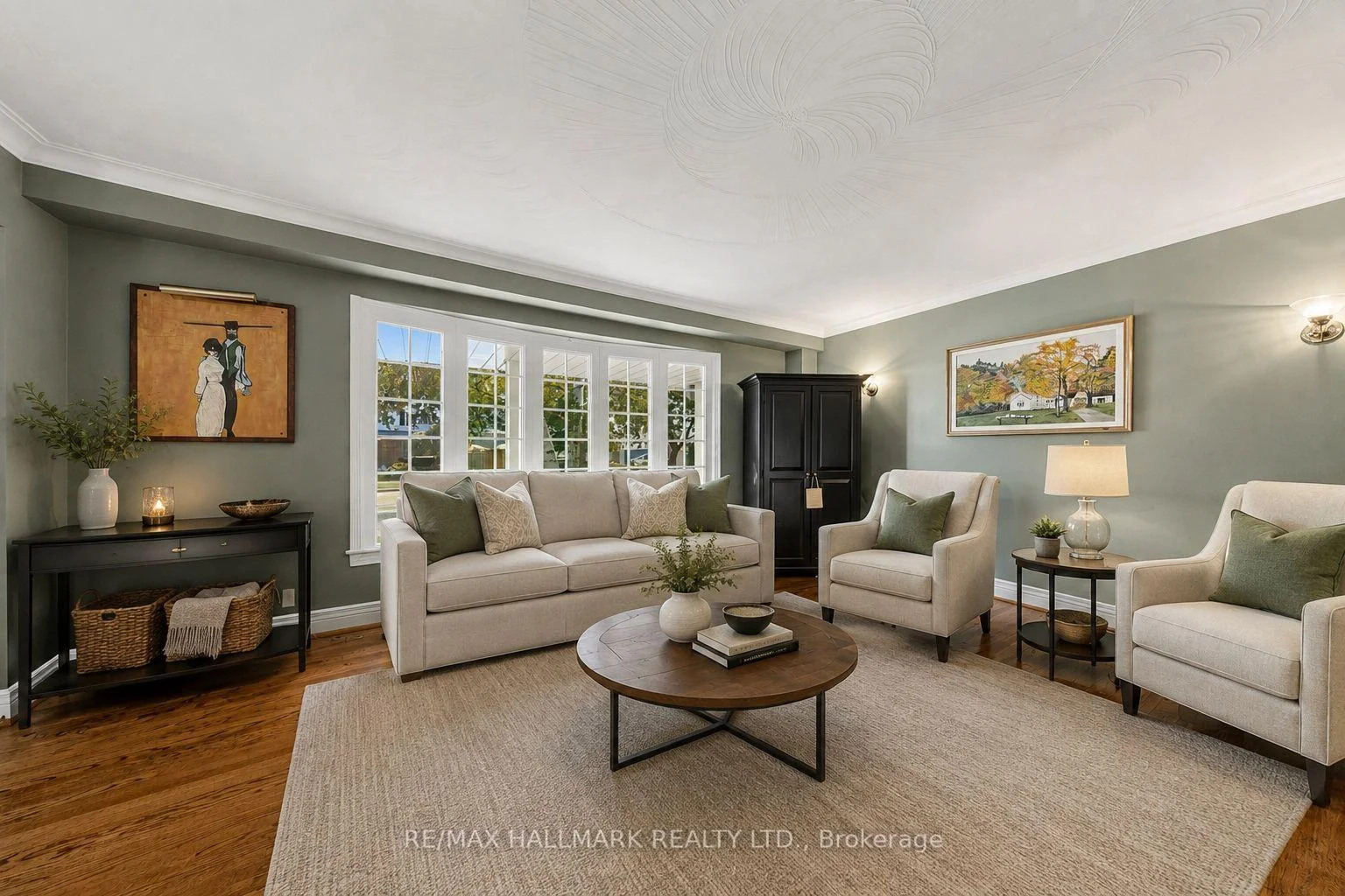 Photo 3 of 135 Senator Reesors Drive, Markham, Sherwood-Amberglen — HOMEH