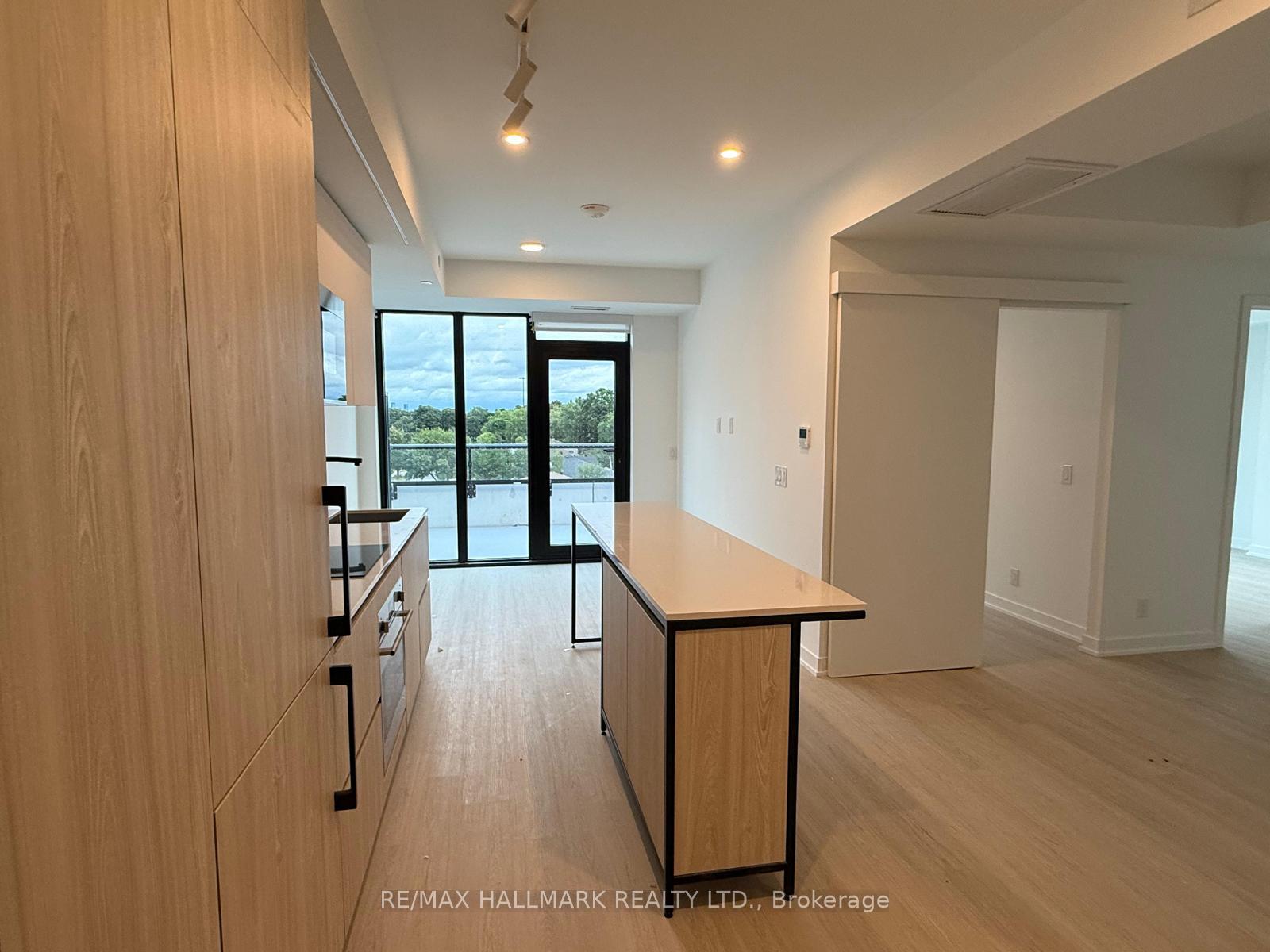 Photo 3 of Unit 607, 699 Sheppard Avenue E, North York, Bayview Village — HOMEH