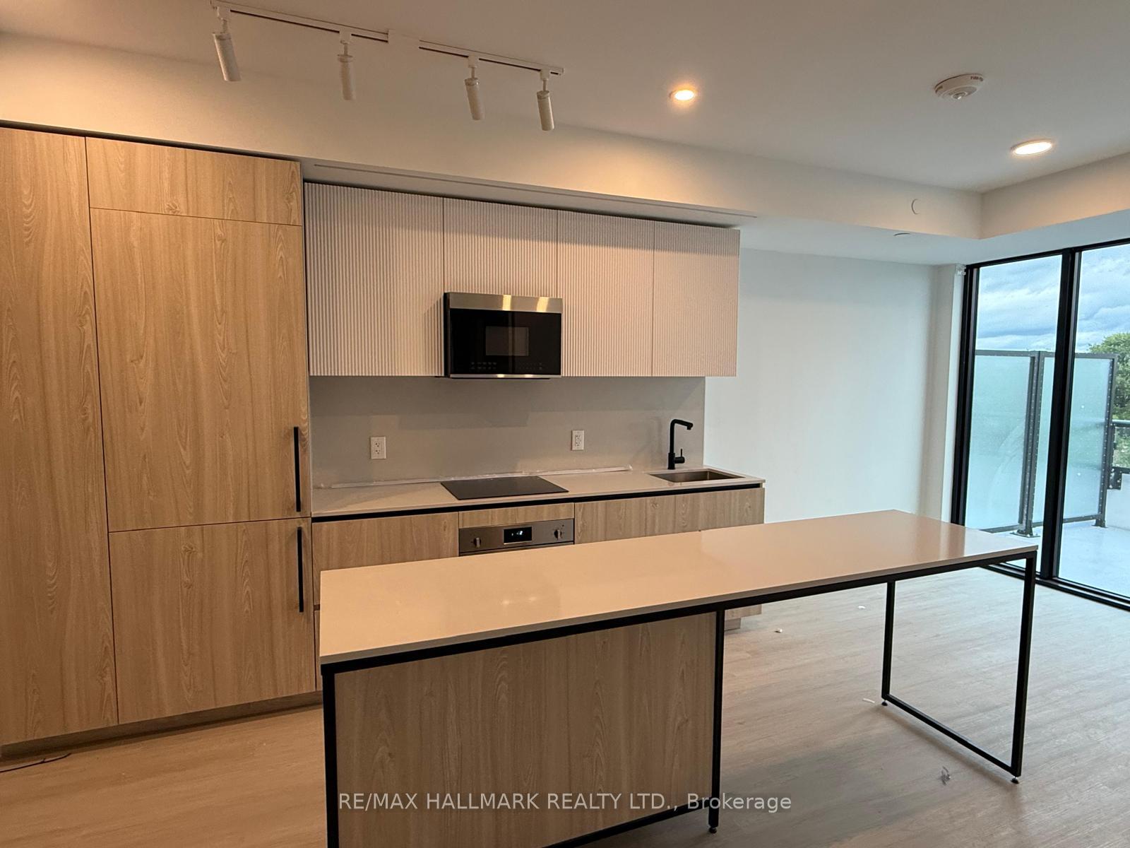 Photo 4 of Unit 607, 699 Sheppard Avenue E, North York, Bayview Village — HOMEH