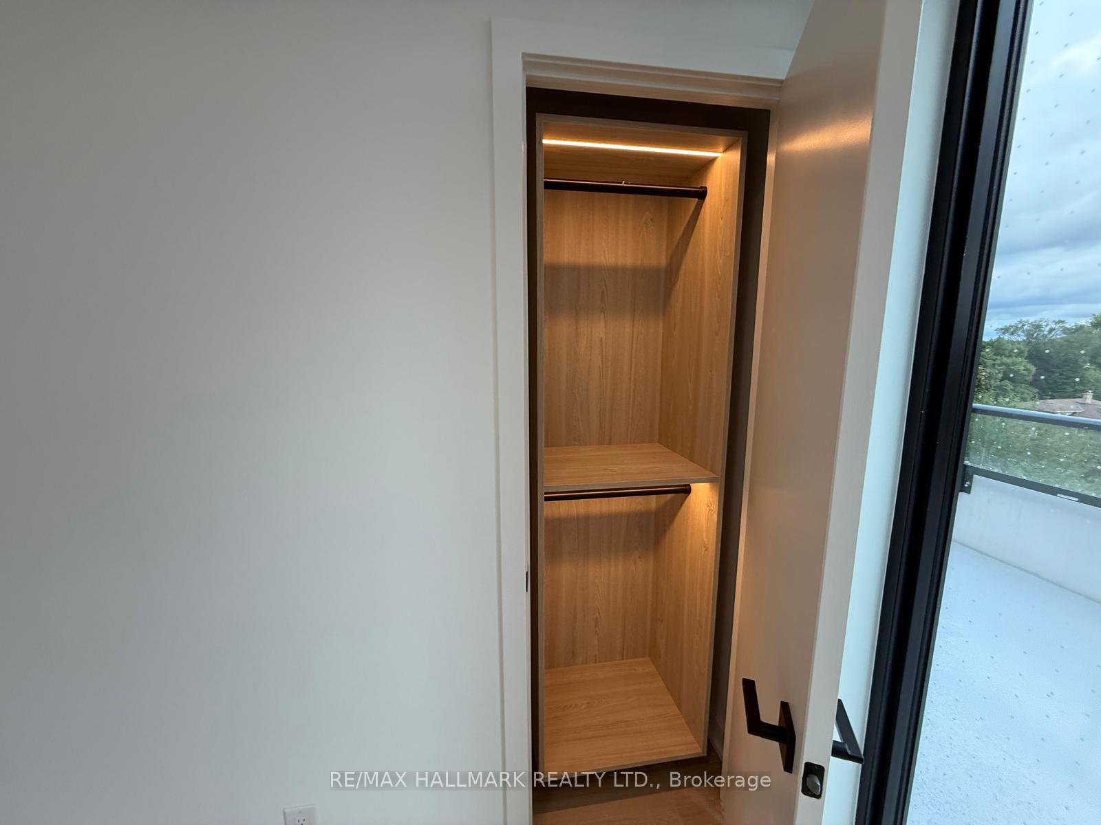 Photo 6 of Unit 607, 699 Sheppard Avenue E, North York, Bayview Village — HOMEH