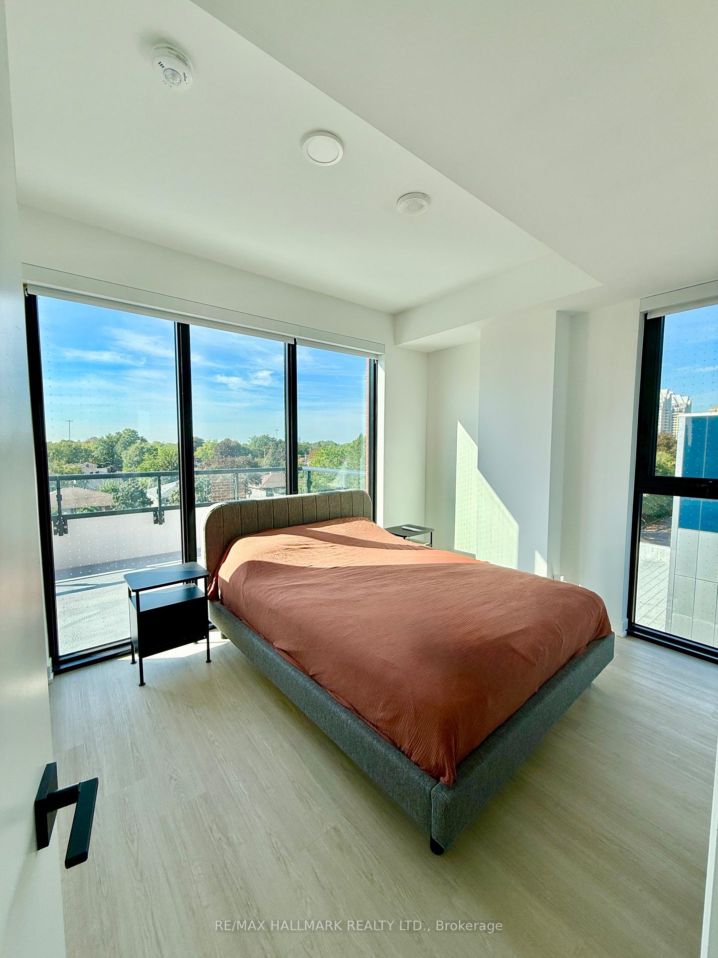Photo 11 of Unit 607, 699 Sheppard Avenue E, North York, Bayview Village — HOMEH