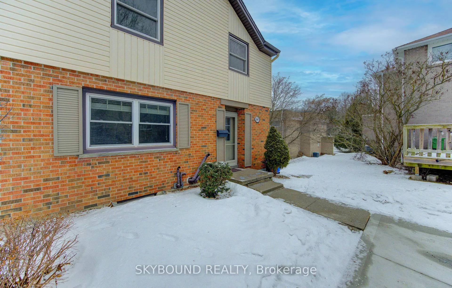Photo 3 of Unit 27, 88 Mcdougall Road, Waterloo — HOMEH