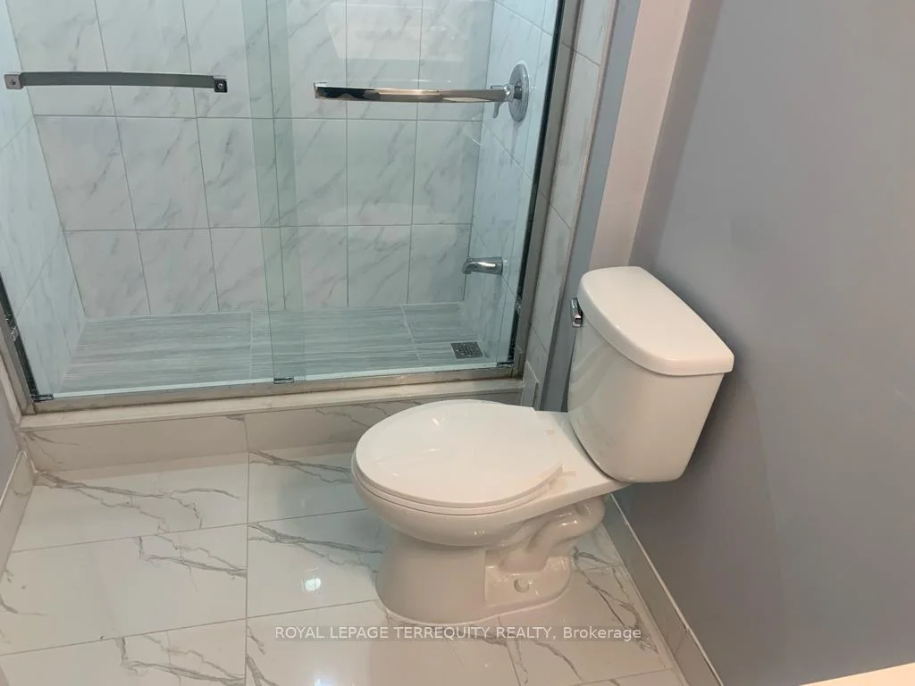 Photo 9 of 21 Judith Crescent, Brampton, Northgate — HOMEH