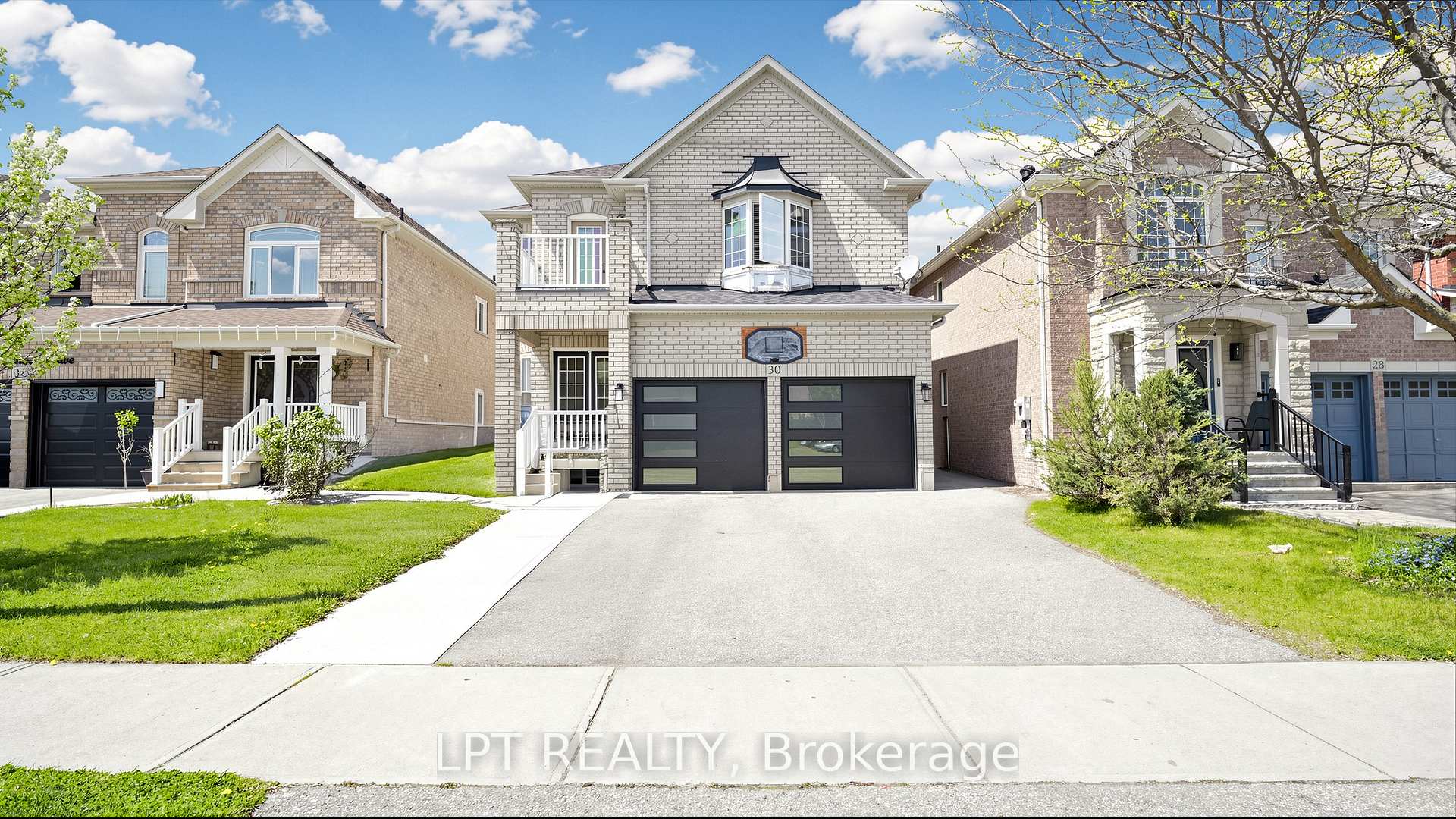 Photo 1 of 30 Ranchero Drive, Brampton, Fletcher's Meadow — HOMEH