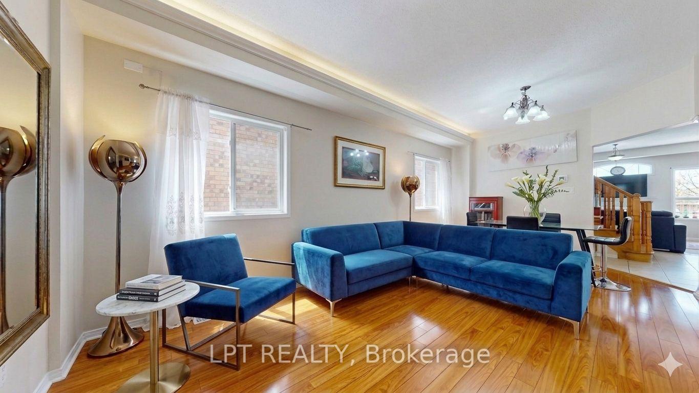 Photo 2 of 30 Ranchero Drive, Brampton, Fletcher's Meadow — HOMEH