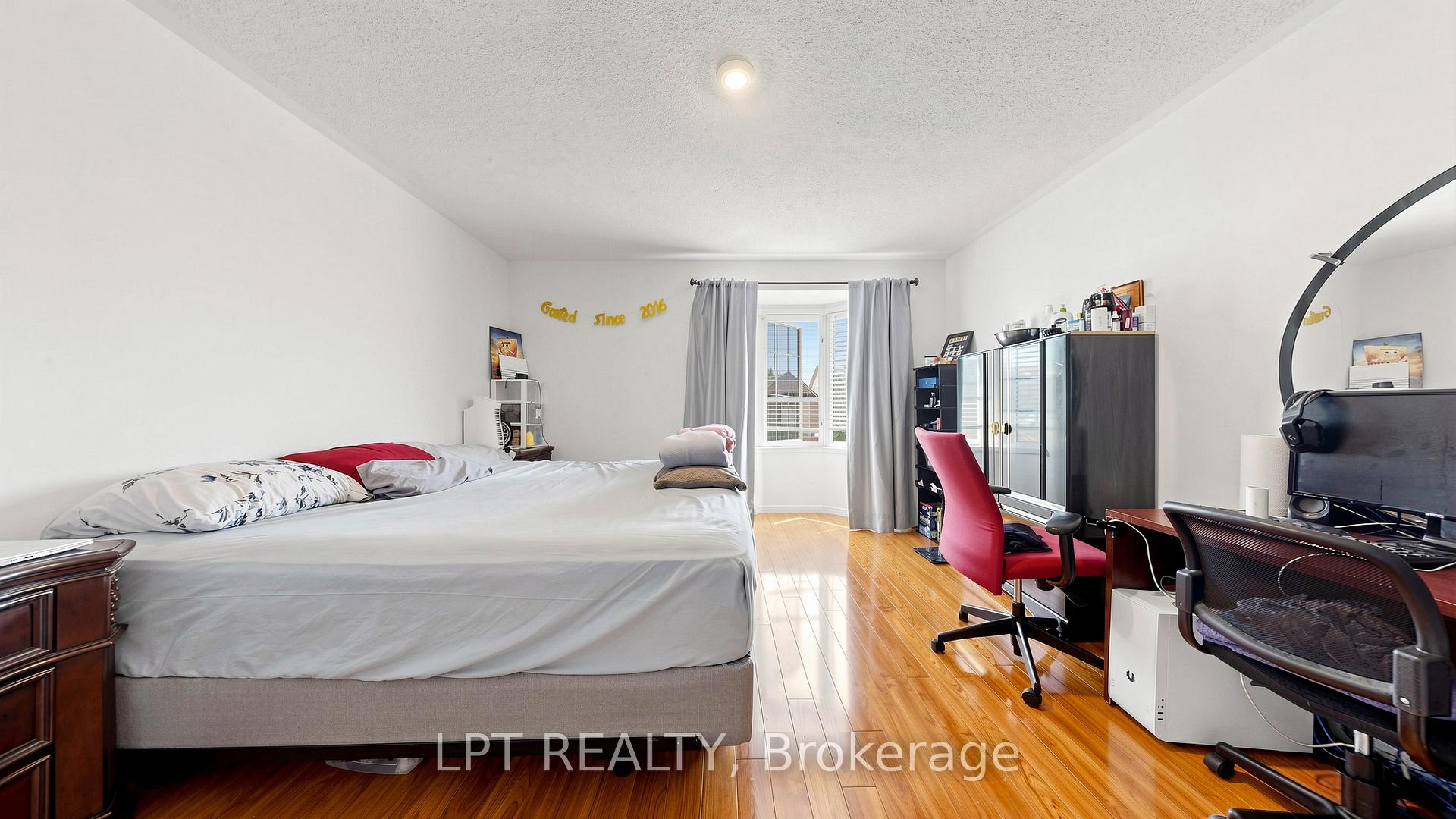 Photo 11 of 30 Ranchero Drive, Brampton, Fletcher's Meadow — HOMEH