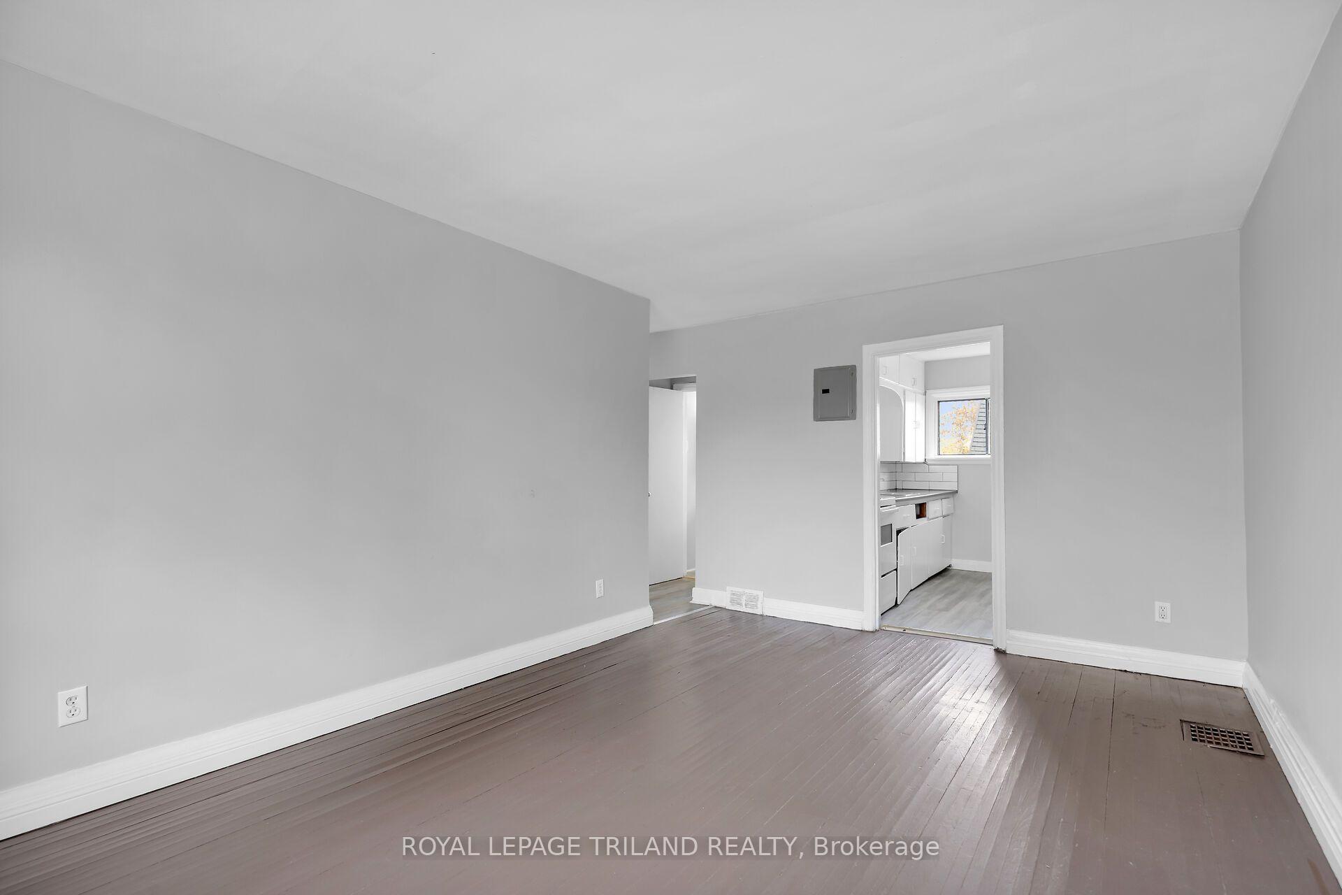 Front of Unit C, 204 Colborne Street