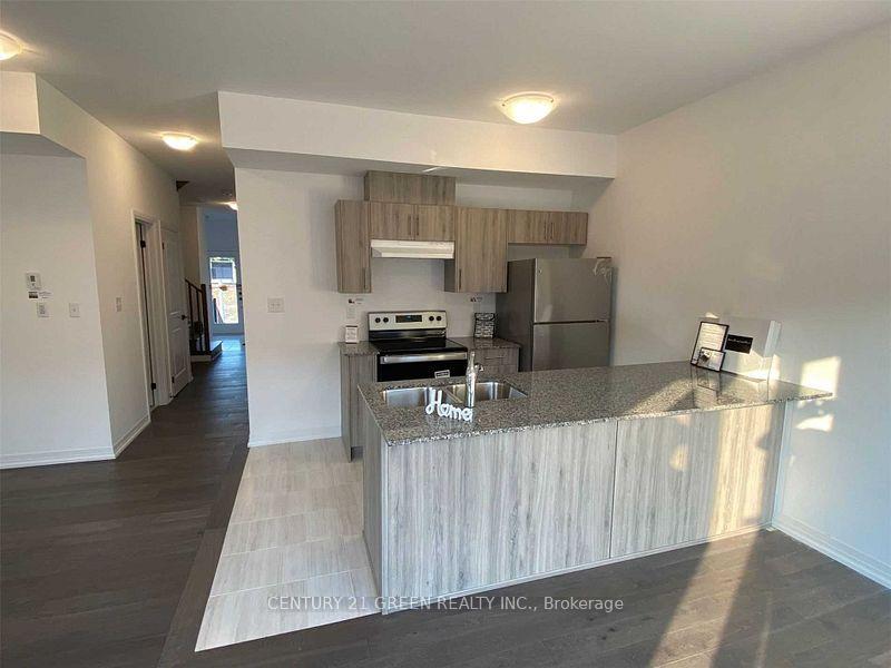 Photo 8 of 135 Turnberry Lane, Barrie, Painswick South — HOMEH