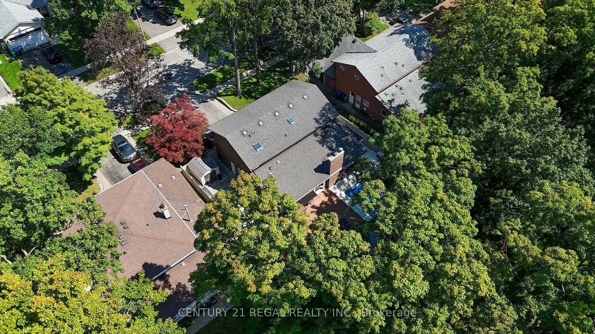 Photo 9 of 3308 Grassfire Crescent, Mississauga, Applewood — HOMEH