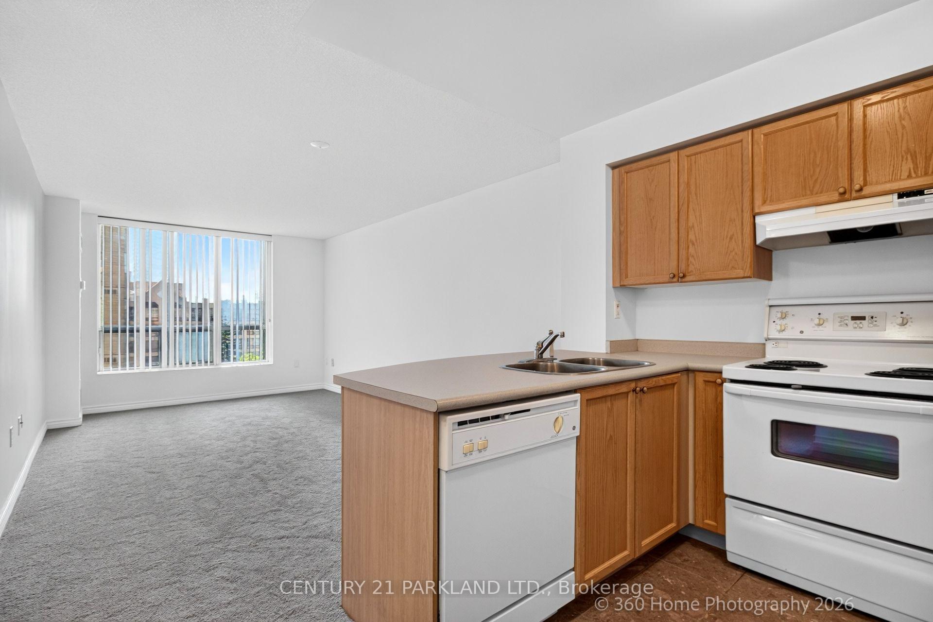 Photo 12 of Unit 609, 109 Front Street E, Toronto, Moss Park — HOMEH
