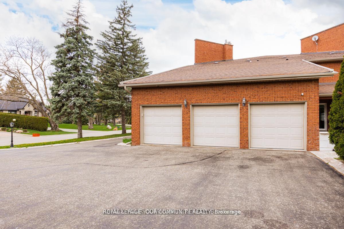 Photo 5 of 117 Hayhoe Avenue, Vaughan, East Woodbridge — HOMEH