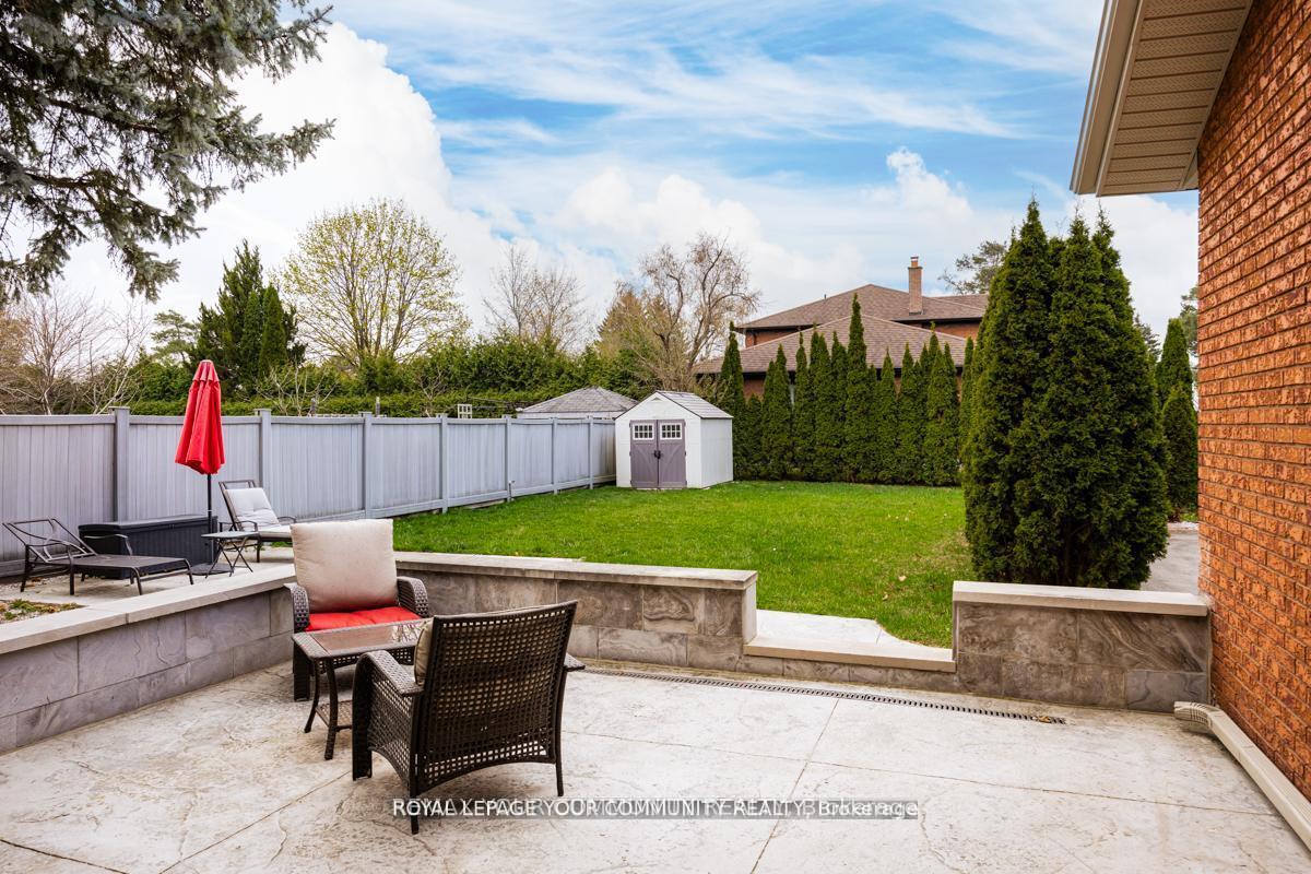 Photo 9 of 117 Hayhoe Avenue, Vaughan, East Woodbridge — HOMEH