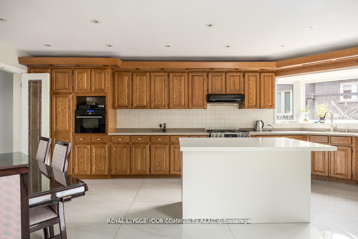Photo 12 of 117 Hayhoe Avenue, Vaughan, East Woodbridge — HOMEH