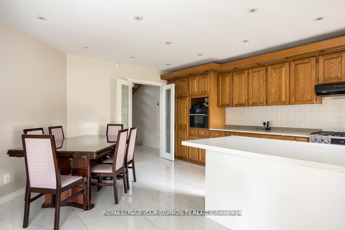 Photo 13 of 117 Hayhoe Avenue, Vaughan, East Woodbridge — HOMEH