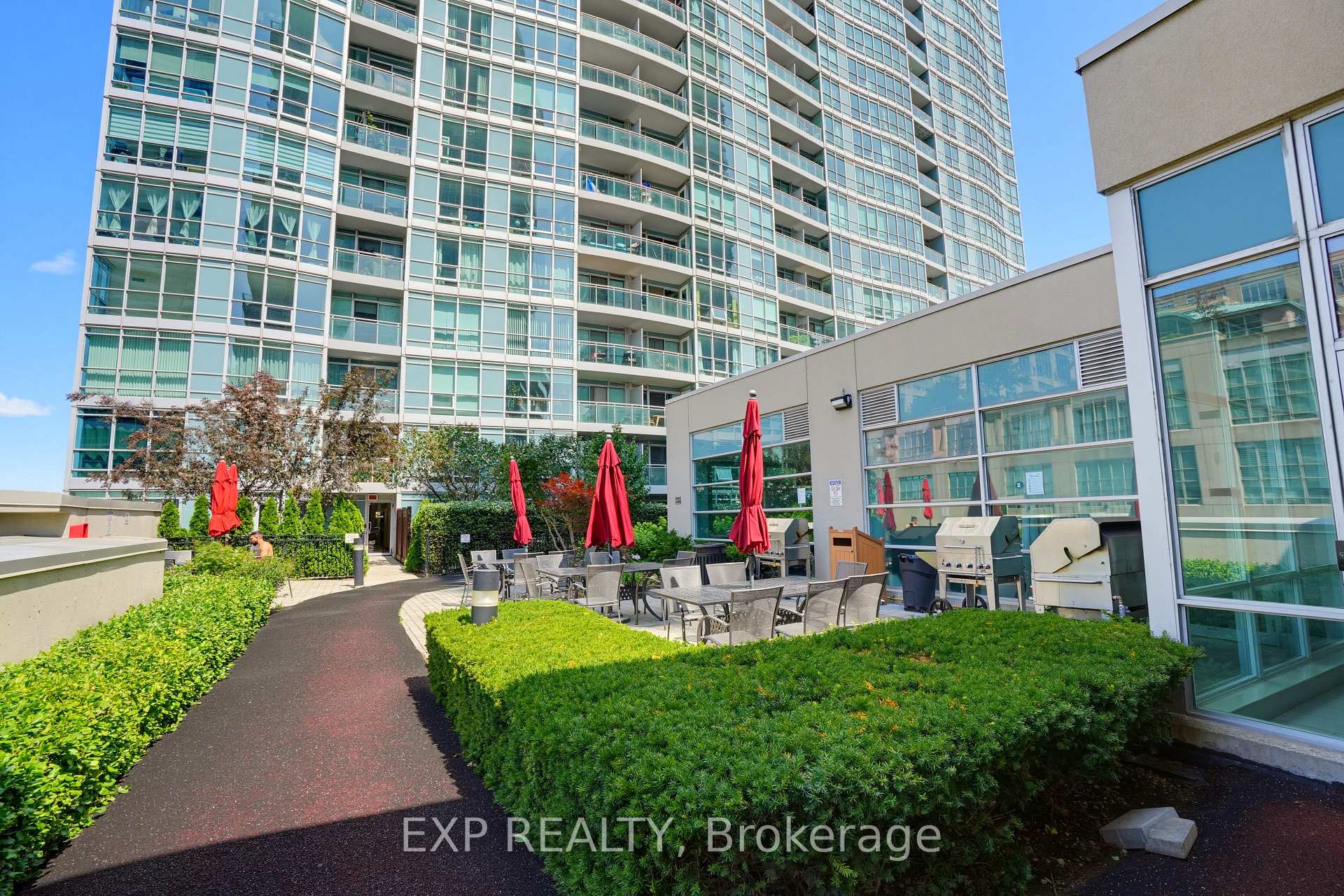 Photo 2 of Unit 813, 155 Legion Road N, Etobicoke, Mimico — HOMEH