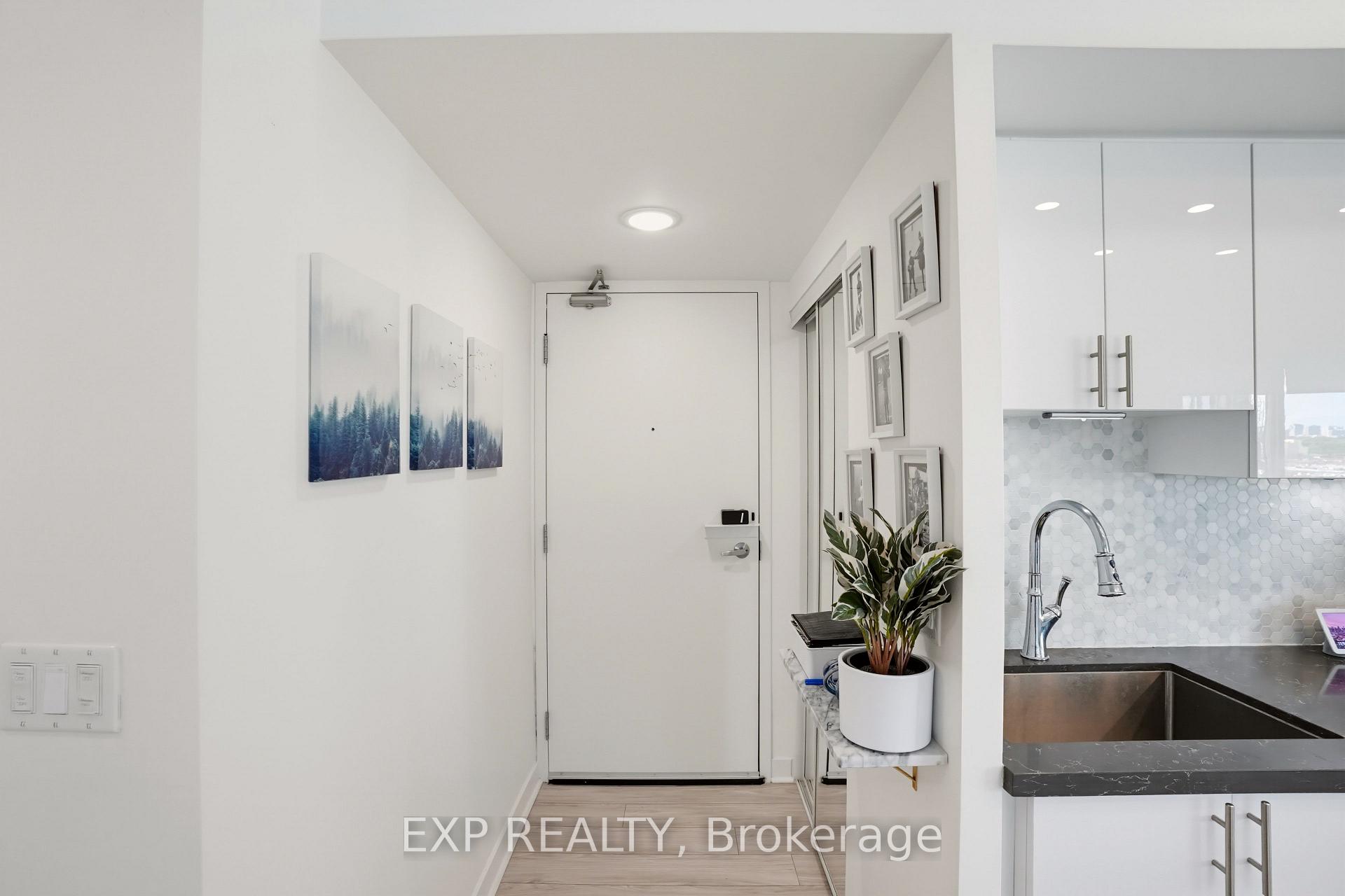 Photo 3 of Unit 813, 155 Legion Road N, Etobicoke, Mimico — HOMEH