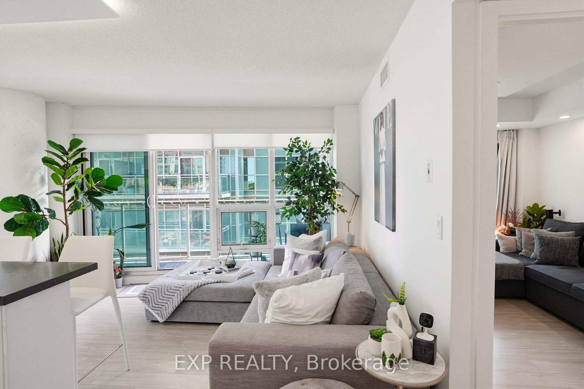 Photo 6 of Unit 813, 155 Legion Road N, Etobicoke, Mimico — HOMEH
