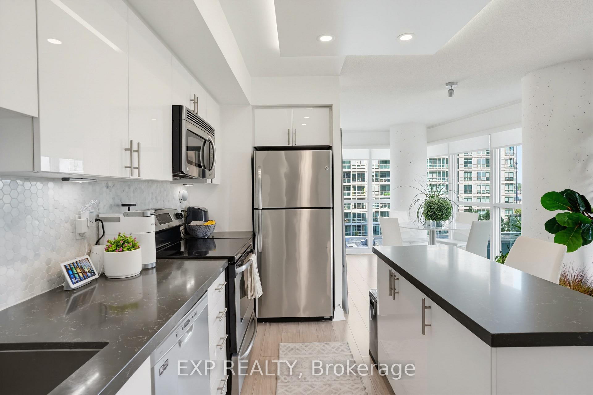 Photo 11 of Unit 813, 155 Legion Road N, Etobicoke, Mimico — HOMEH