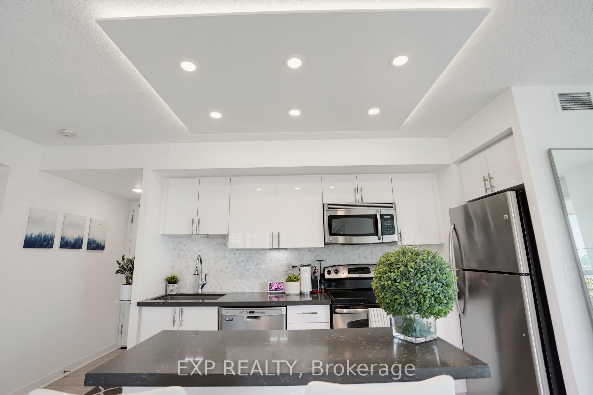 Photo 13 of Unit 813, 155 Legion Road N, Etobicoke, Mimico — HOMEH