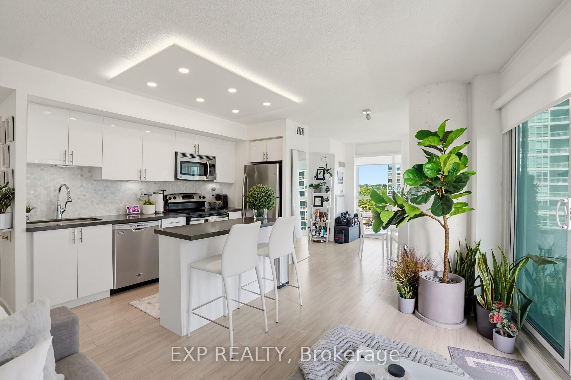 Photo 14 of Unit 813, 155 Legion Road N, Etobicoke, Mimico — HOMEH