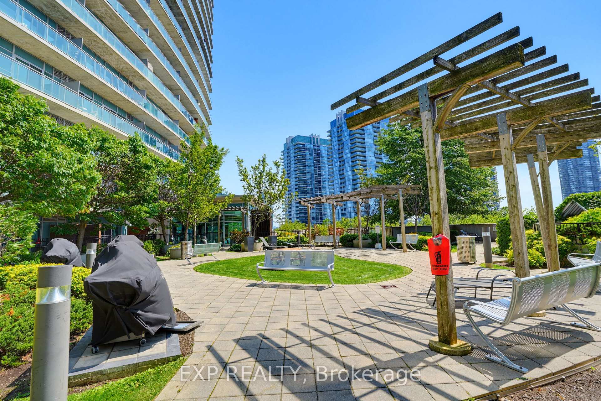 Photo 33 of Unit 813, 155 Legion Road N, Etobicoke, Mimico — HOMEH