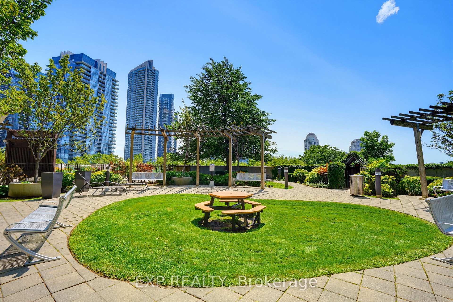 Photo 34 of Unit 813, 155 Legion Road N, Etobicoke, Mimico — HOMEH
