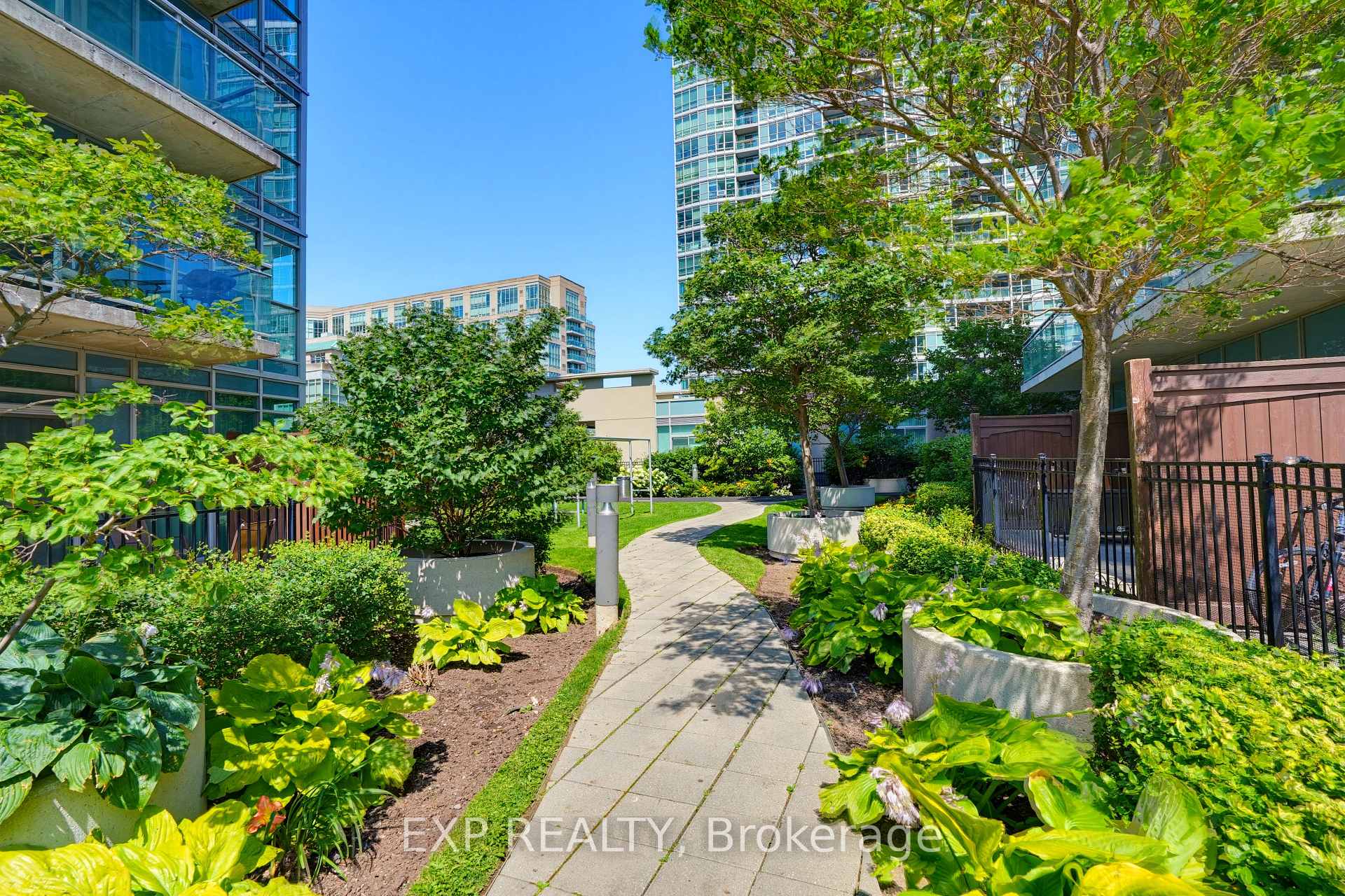 Photo 35 of Unit 813, 155 Legion Road N, Etobicoke, Mimico — HOMEH