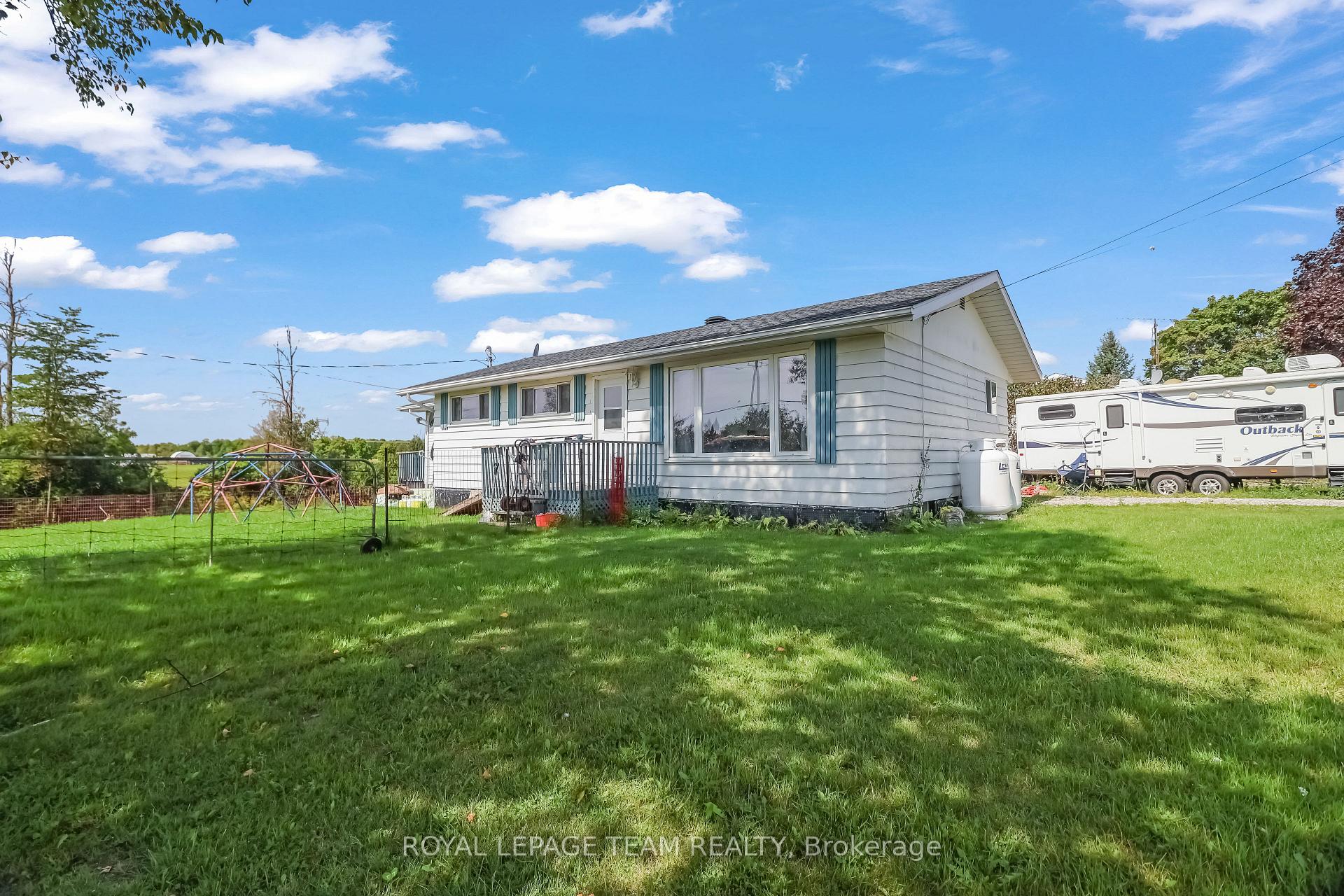 Photo 2 of 1289 Rosedale Road N, Montague, Montague Twp — HOMEH