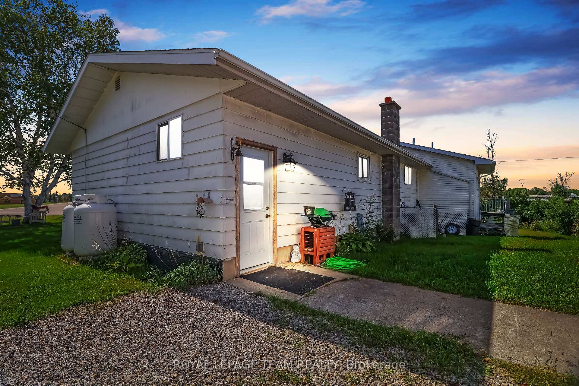 Photo 3 of 1289 Rosedale Road N, Montague, Montague Twp — HOMEH