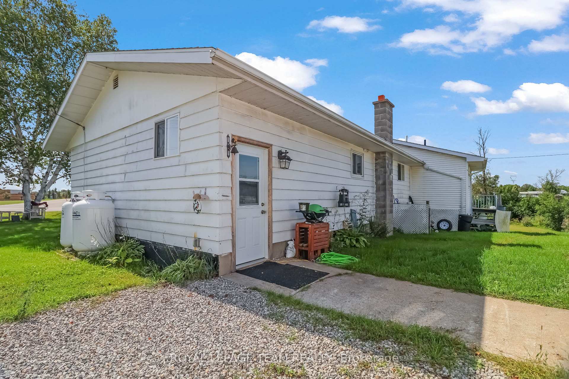 Photo 5 of 1289 Rosedale Road N, Montague, Montague Twp — HOMEH
