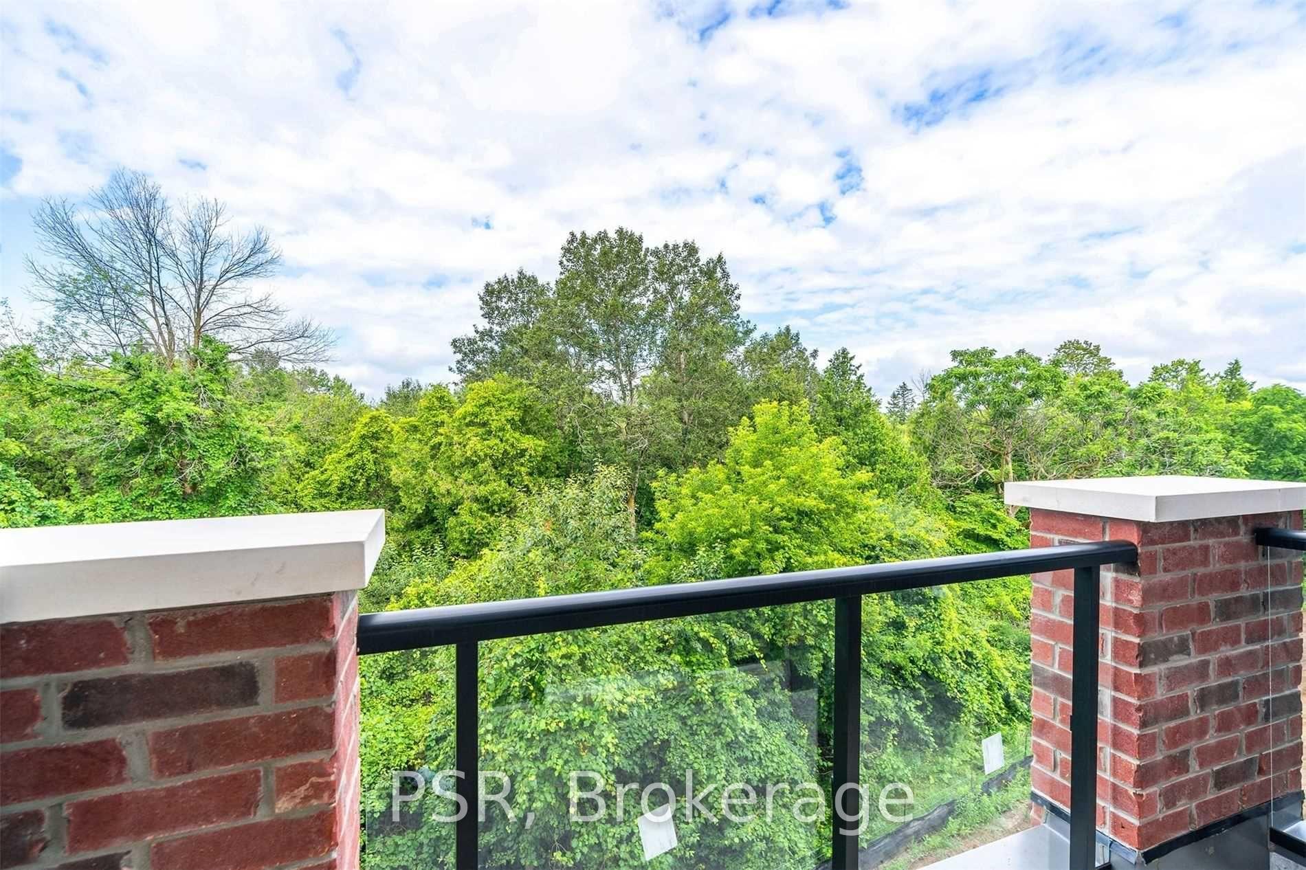 Photo 9 of Unit 449, 18 Whitaker Way, Whitchurch-Stouffville, Stouffville — HOMEH